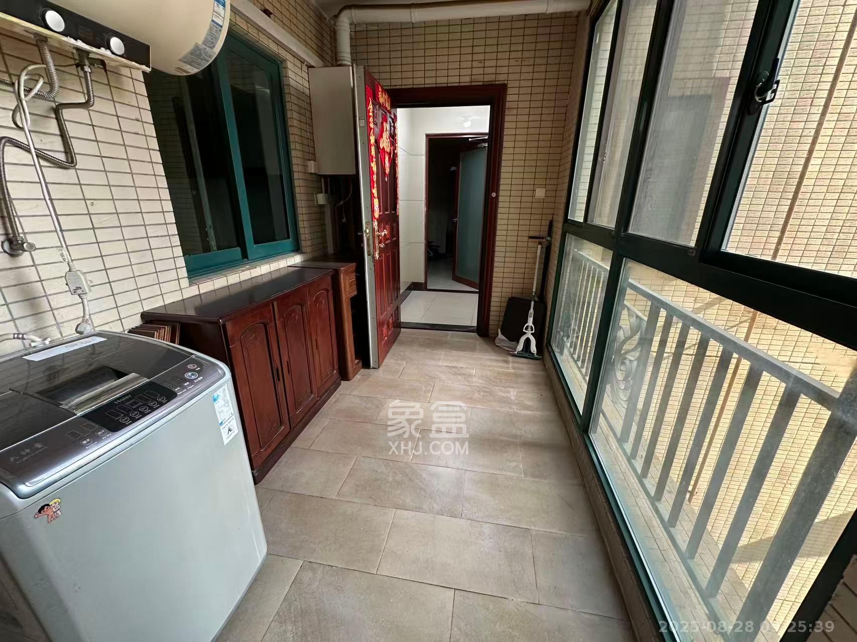 恒大绿洲 3室2厅2卫 2700.0元/月 恒大绿洲 3室2厅2卫 2700.0元/月室内图