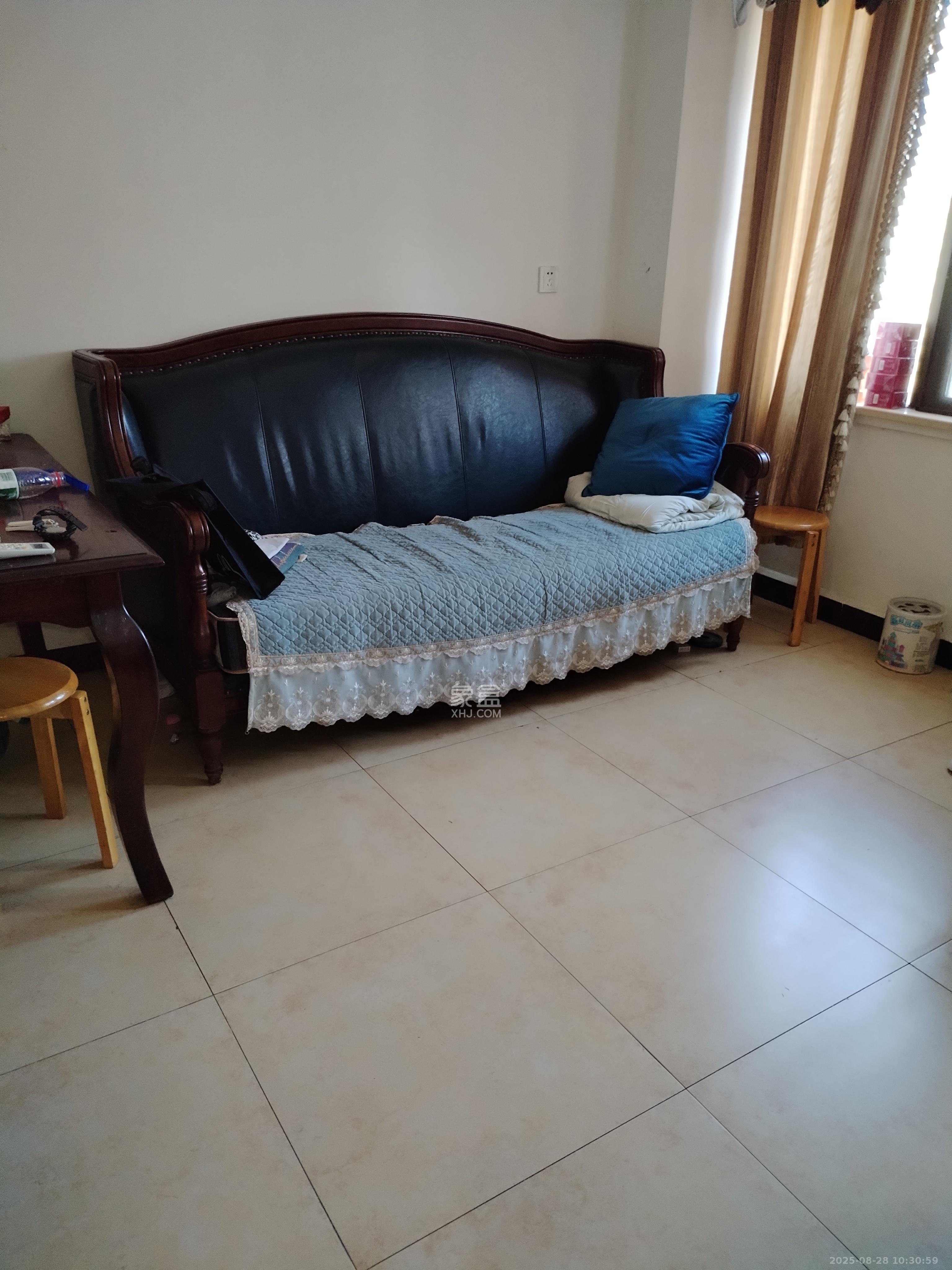 钰龙天下二期（钰龙佳园）  2室2厅1卫    2400.0元/月室内图