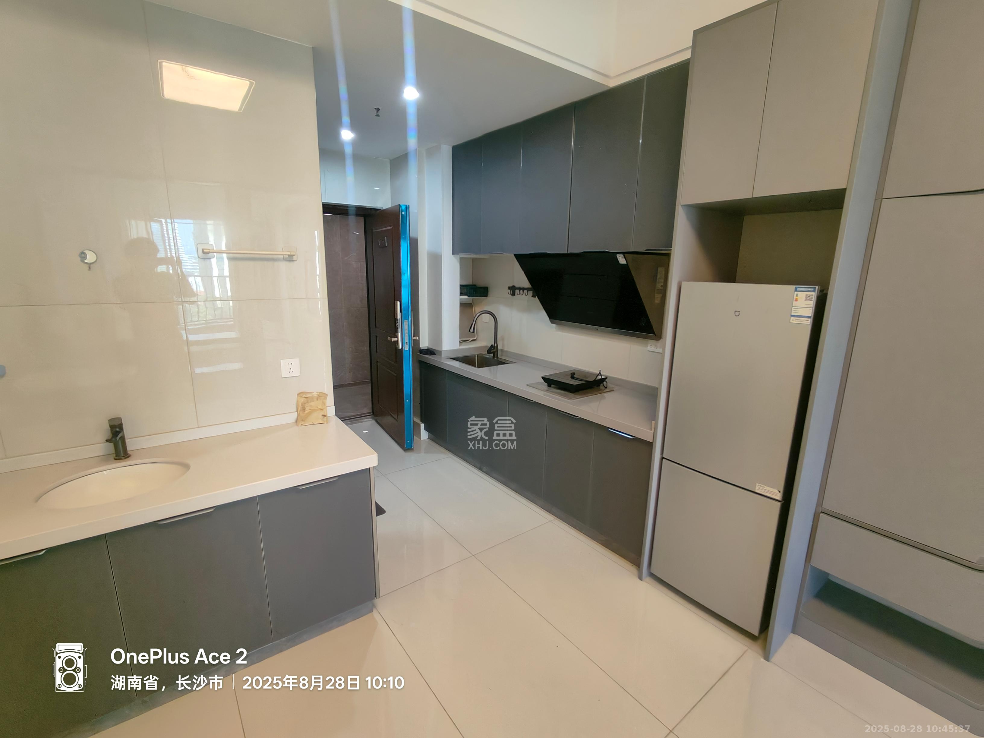 梅溪湖金茂湾  1室1厅1卫    1800.0元/月室内图