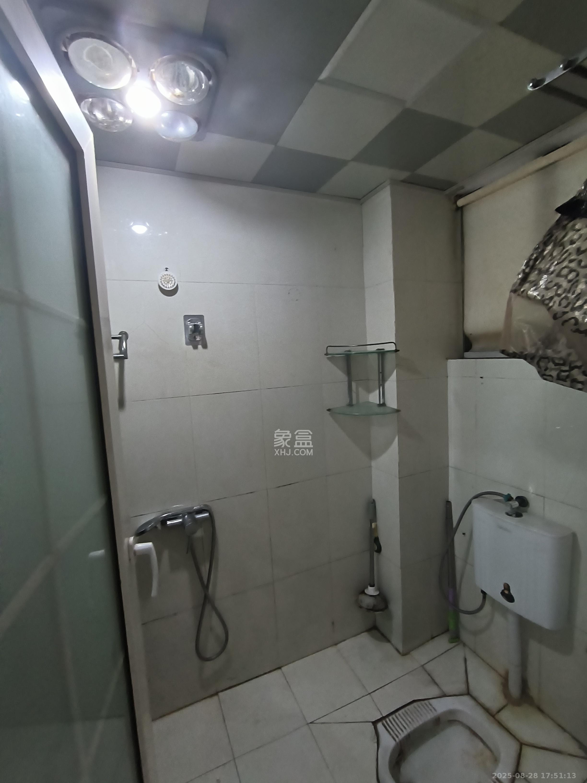 阳光丽景 3室2厅2卫 1800.0元/月 阳光丽景 3室2厅2卫 1800.0元/月室内图