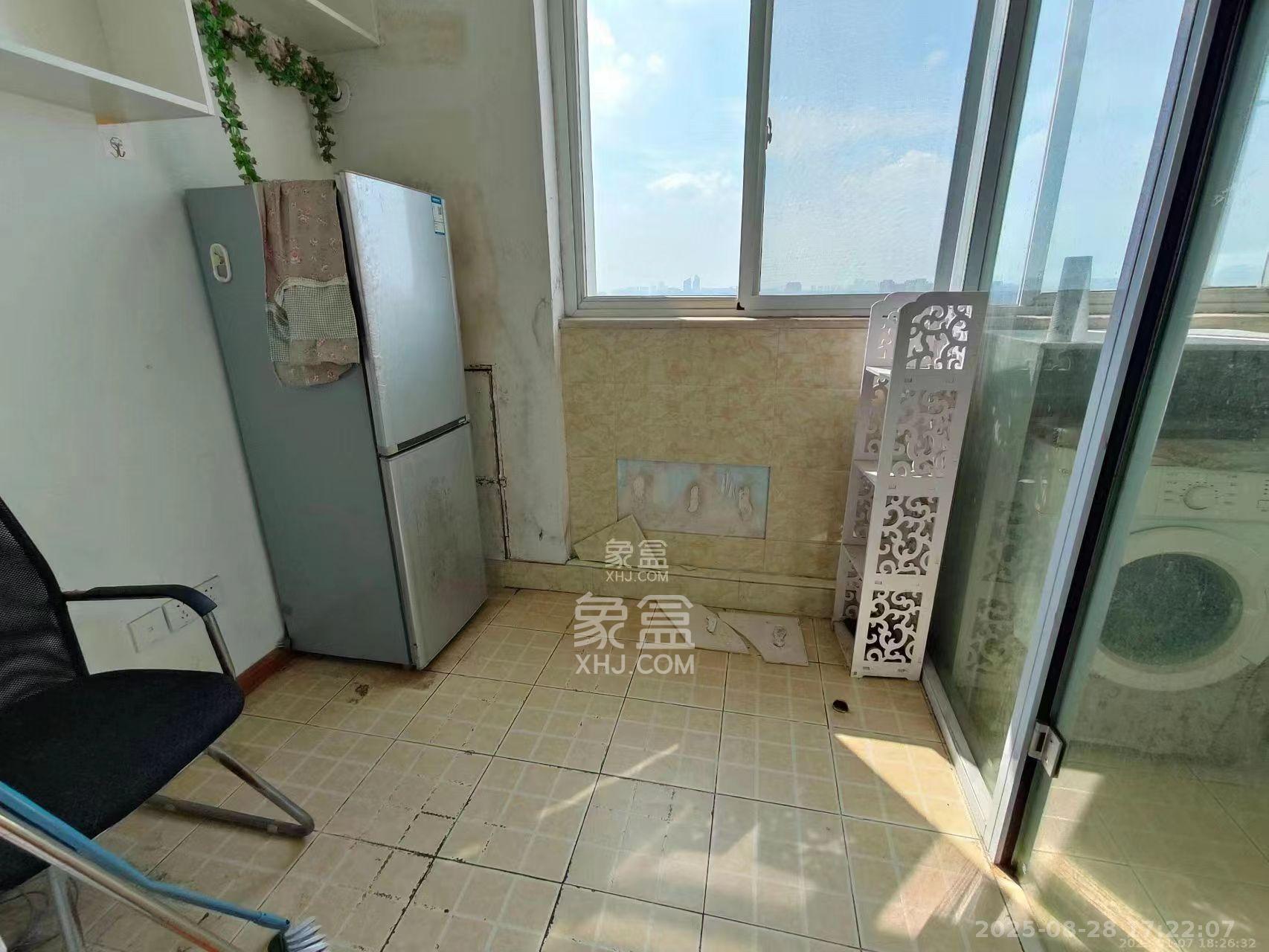 2076至高点  1室1厅1卫    1200.0元/月 2076至高点  1室1厅1卫    1200.0元/月室内图