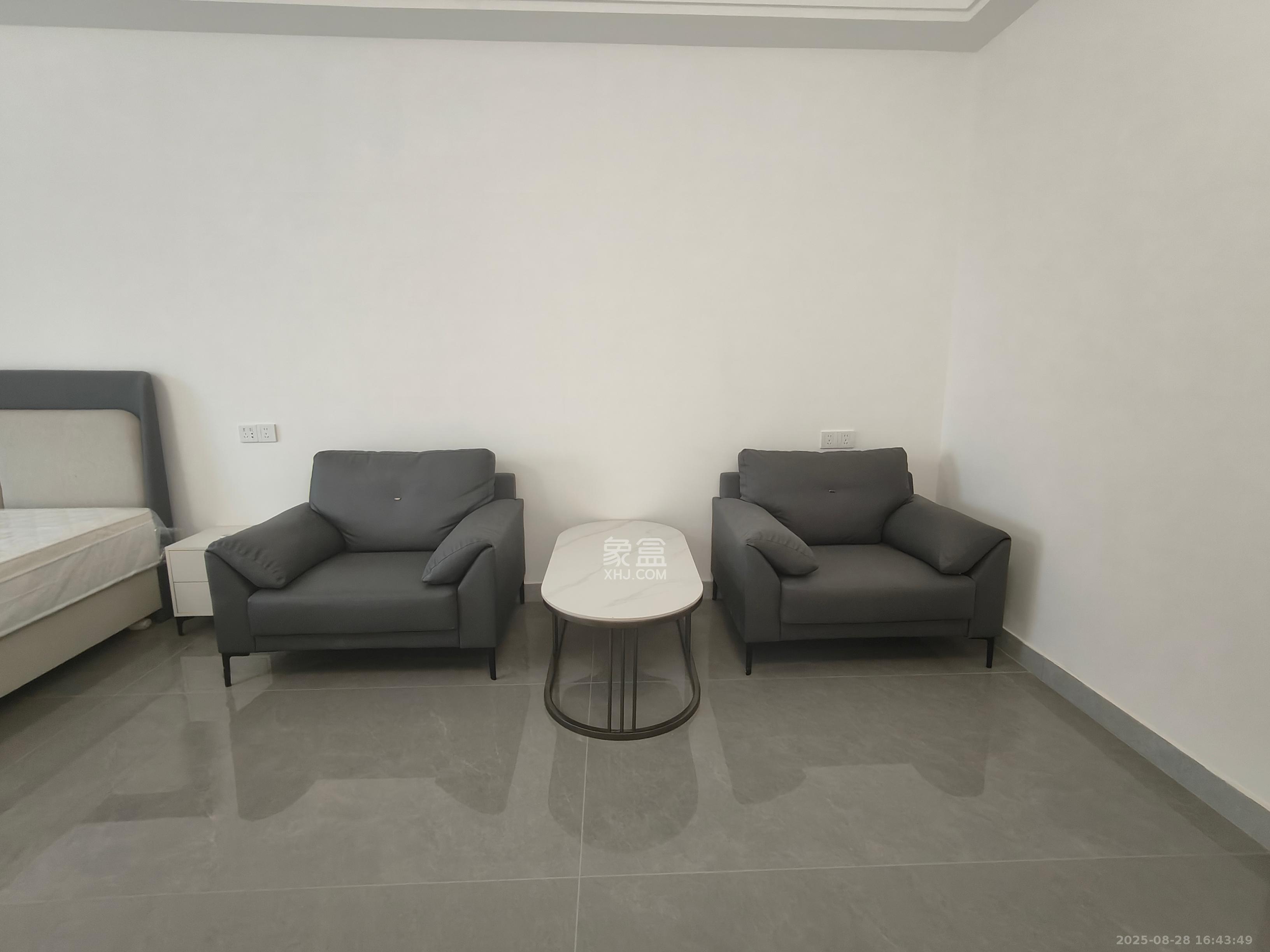 明发国际城  1室1厅1卫    1400.0元/月 明发国际城  1室1厅1卫    1400.0元/月室内图