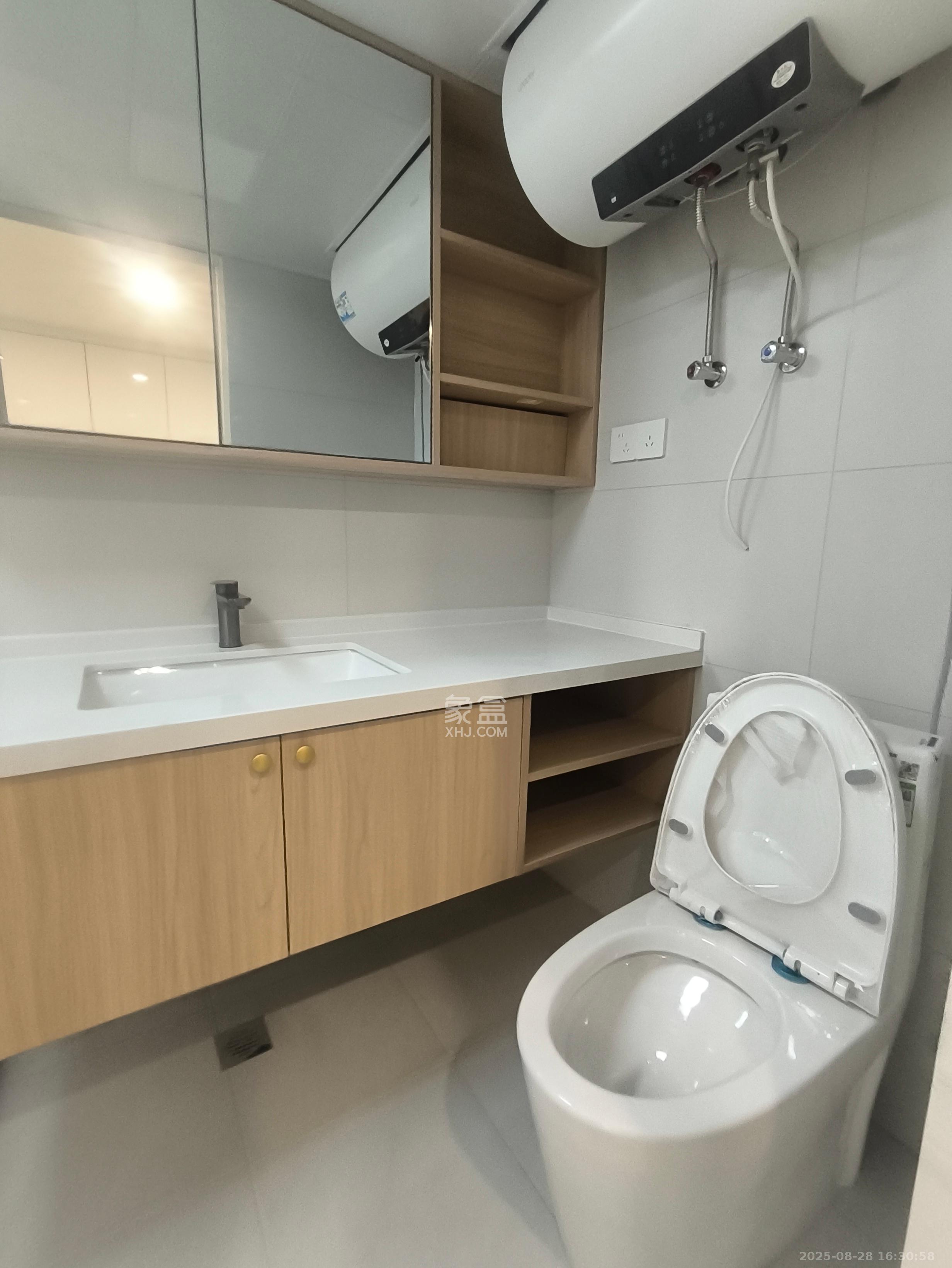 建发养云  2室1厅1卫    3200.0元/月 建发养云  2室1厅1卫    3200.0元/月室内图