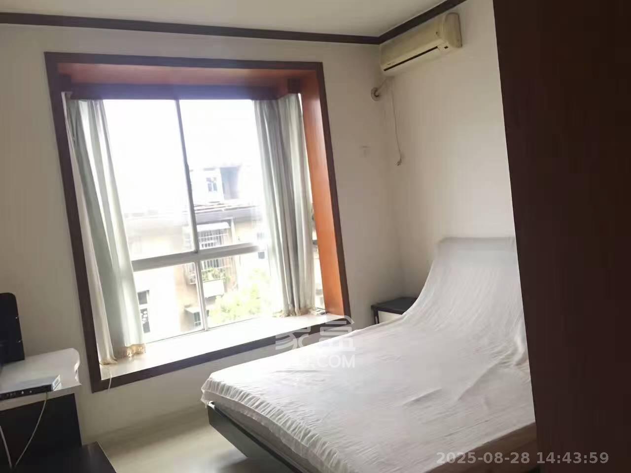 中建五局信和苑三区  3室1厅1卫   1700.00元/月室内图