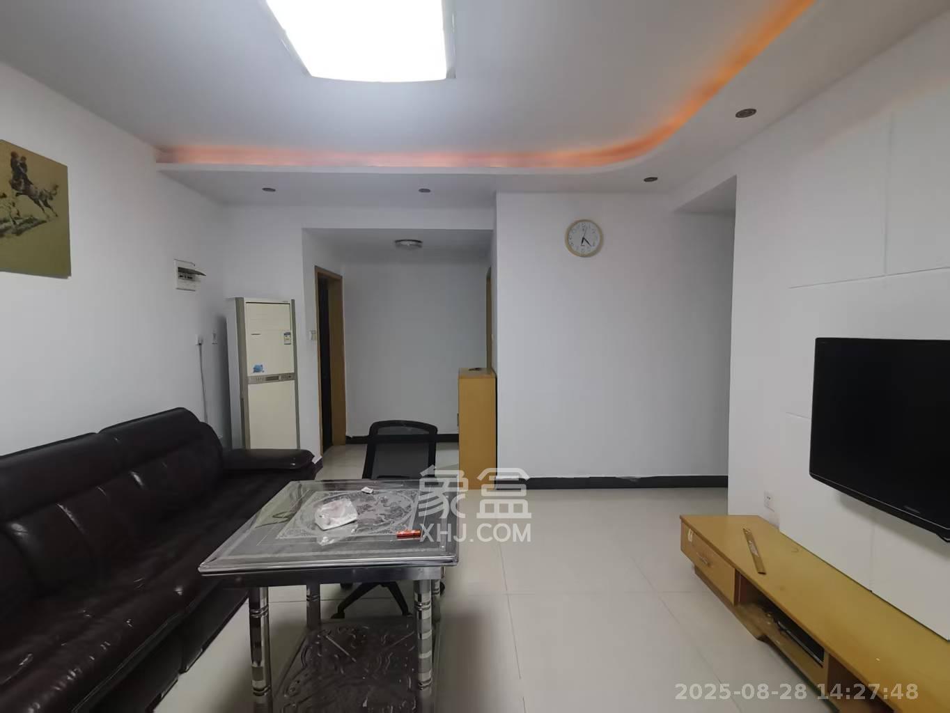 嘉盛华庭(一期、二期、三期) 3室1厅1卫 2000.0元/月 嘉盛华庭(一期、二期、三期) 3室1厅1卫 2000.0元/月室内图