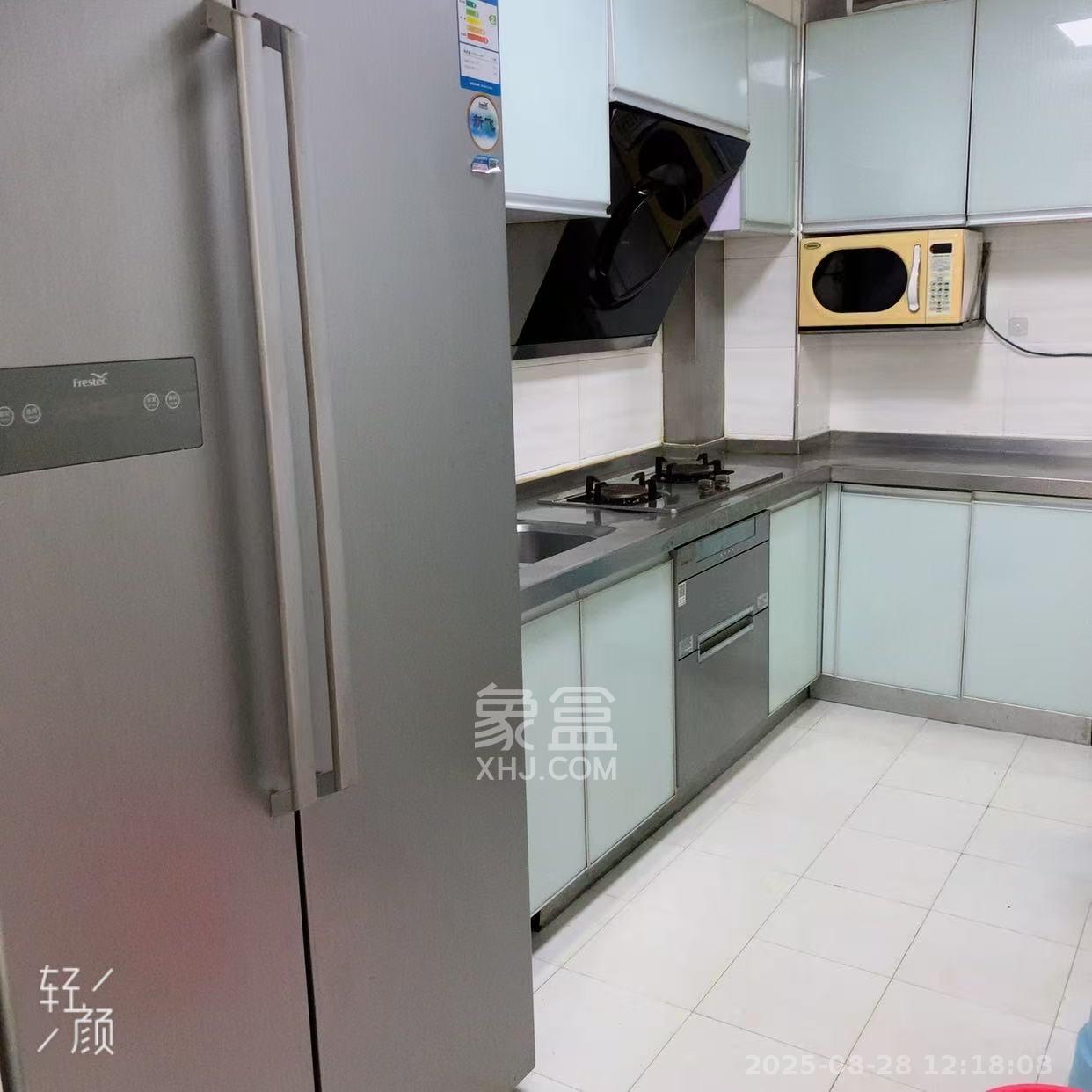 湖韵佳苑 2室2厅1卫 2600.0元/月 湖韵佳苑 2室2厅1卫 2600.0元/月室内图