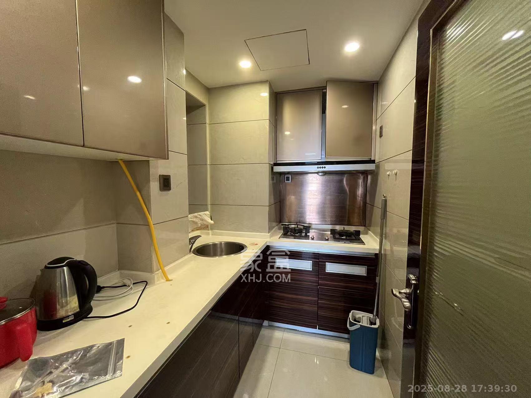 保利国际广场 1室2厅1卫 3600.0元/月 保利国际广场 1室2厅1卫 3600.0元/月室内图