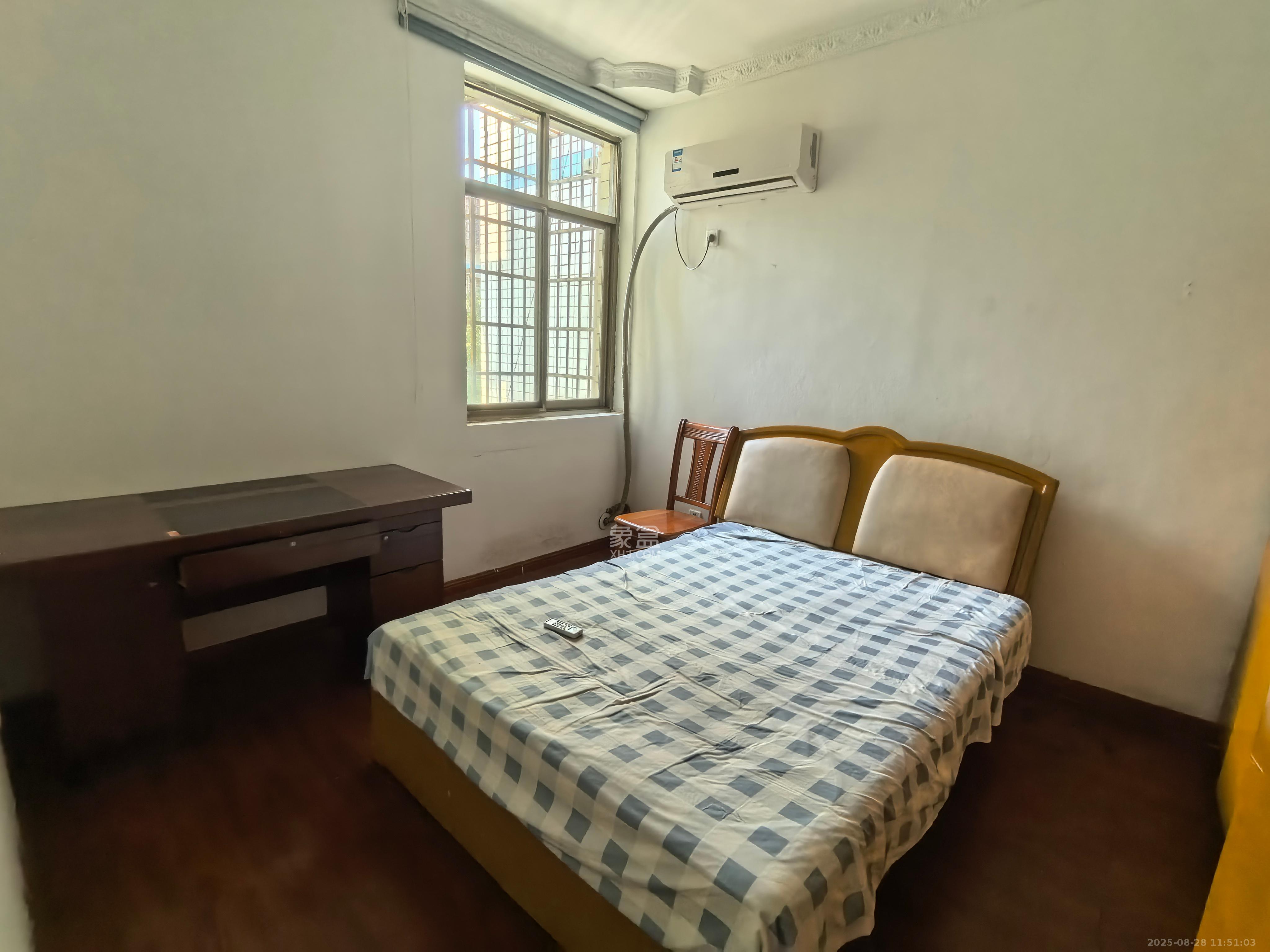 兴联小区 2室1厅1卫 1200.0元/月 兴联小区 2室1厅1卫 1200.0元/月室内图