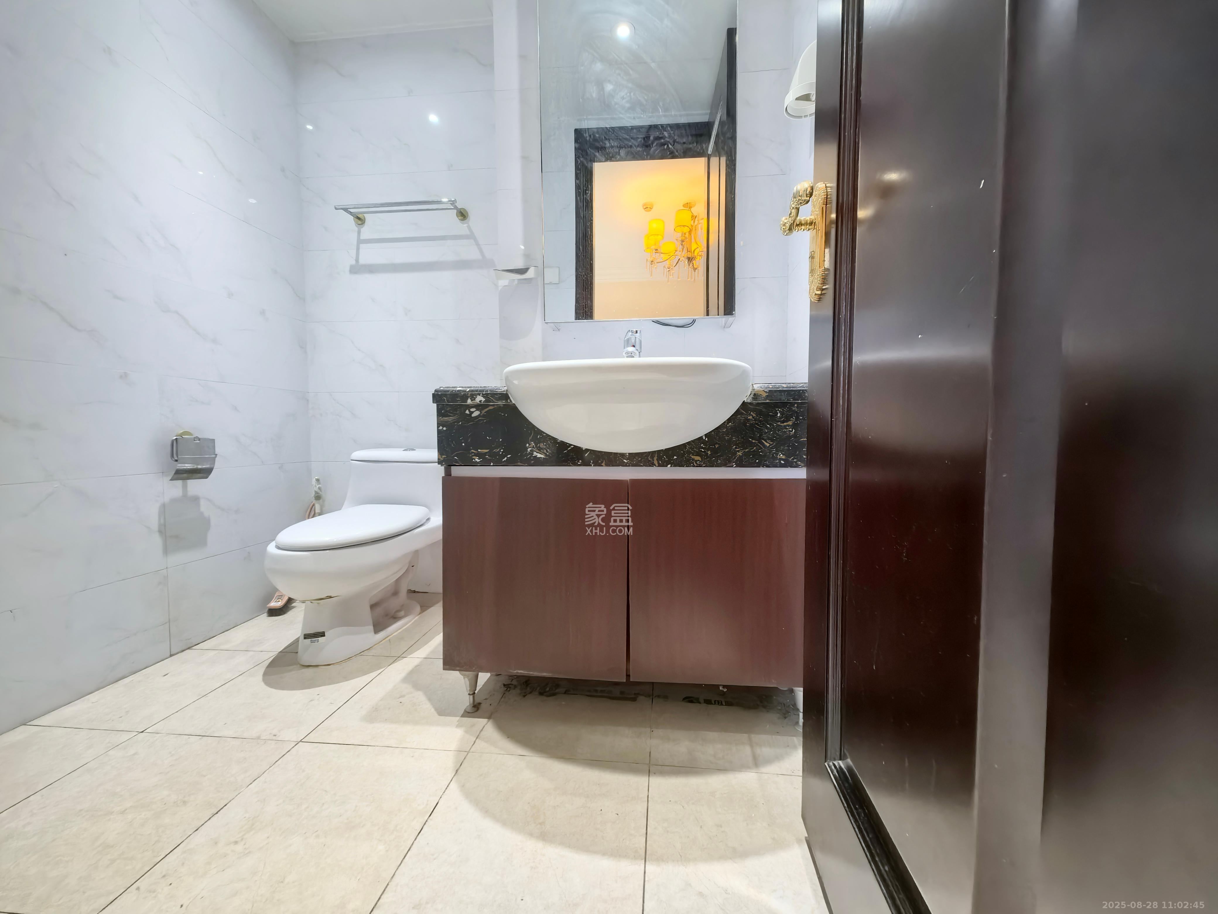 恒大国际广场 1室1厅1卫 1600.0元/月 恒大国际广场 1室1厅1卫 1600.0元/月室内图