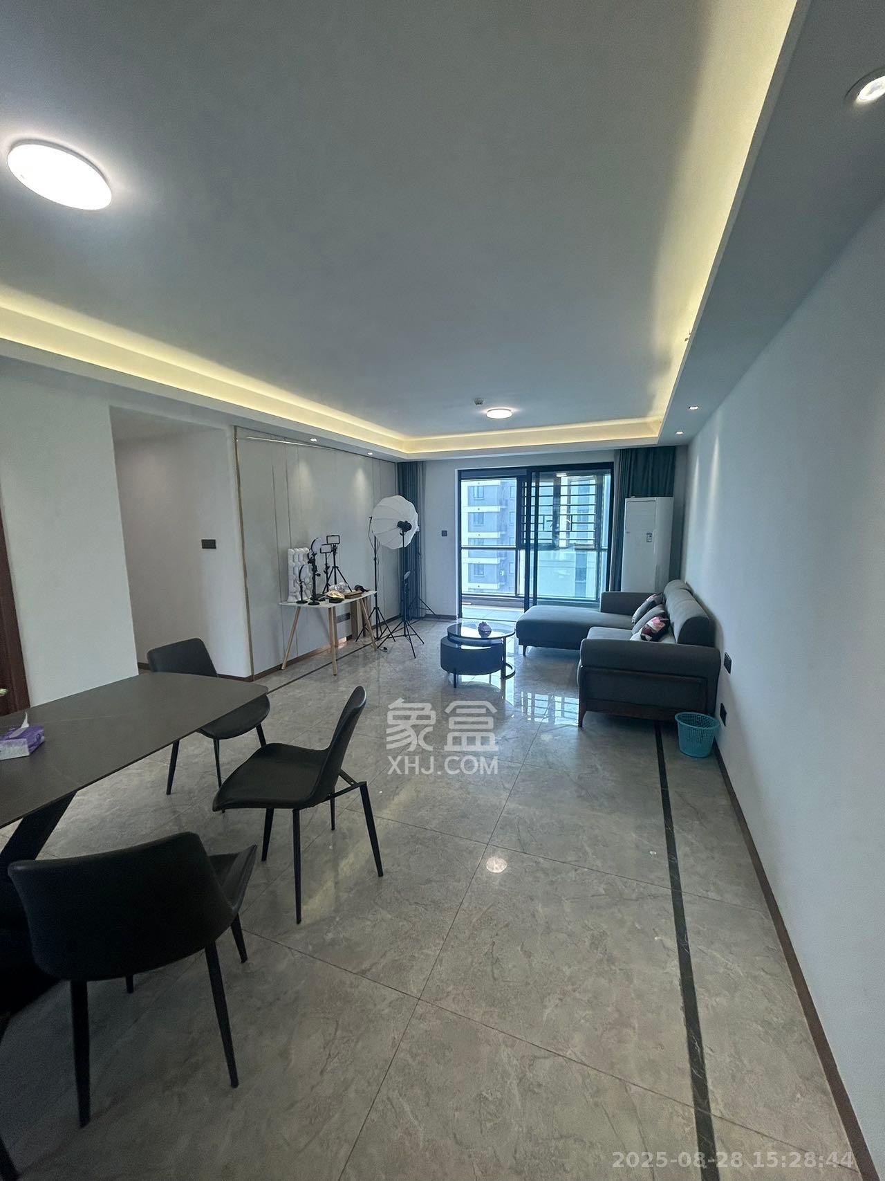 梅溪悦章  4室2厅2卫    4000.0元/月 梅溪悦章  4室2厅2卫    4000.0元/月室内图