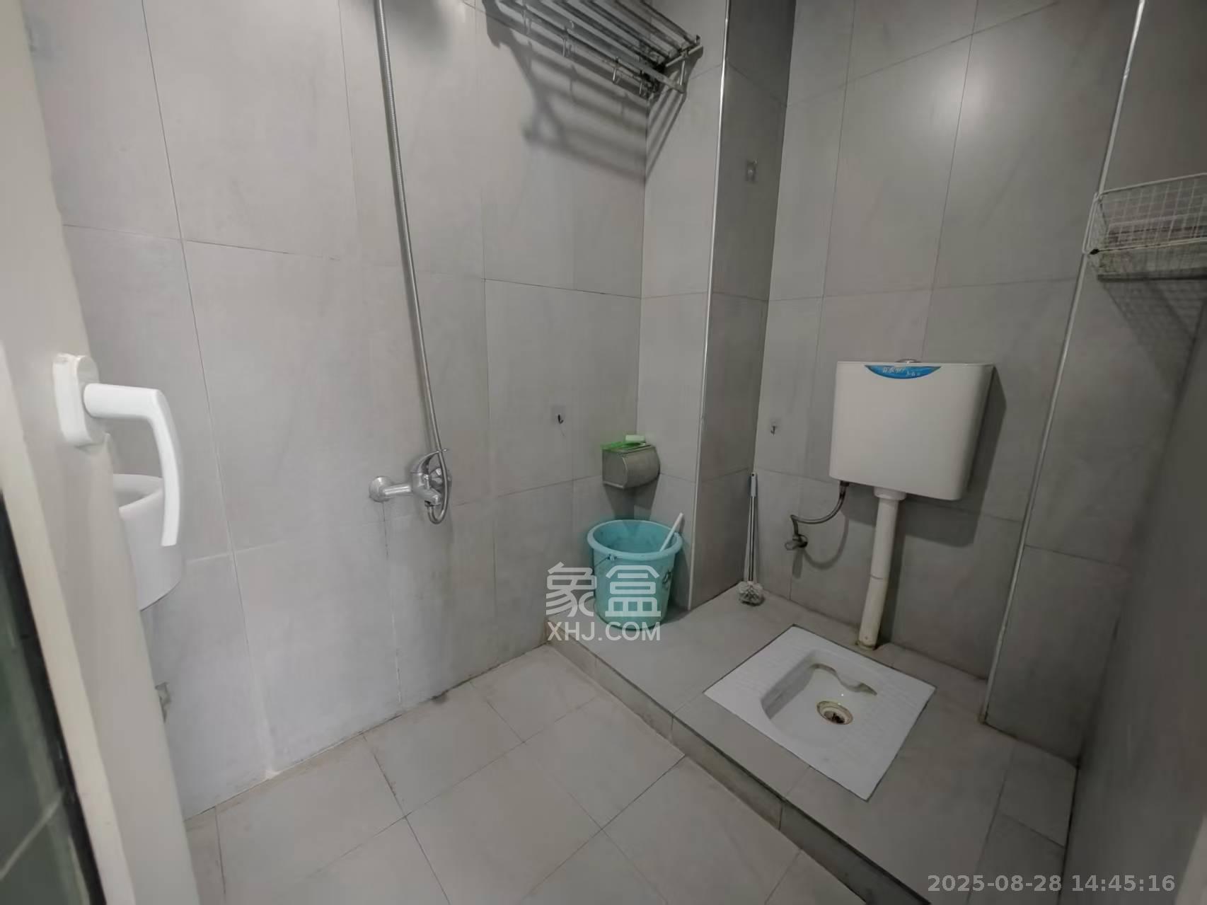 莱茵城  2室2厅1卫   1700.00元/月室内图