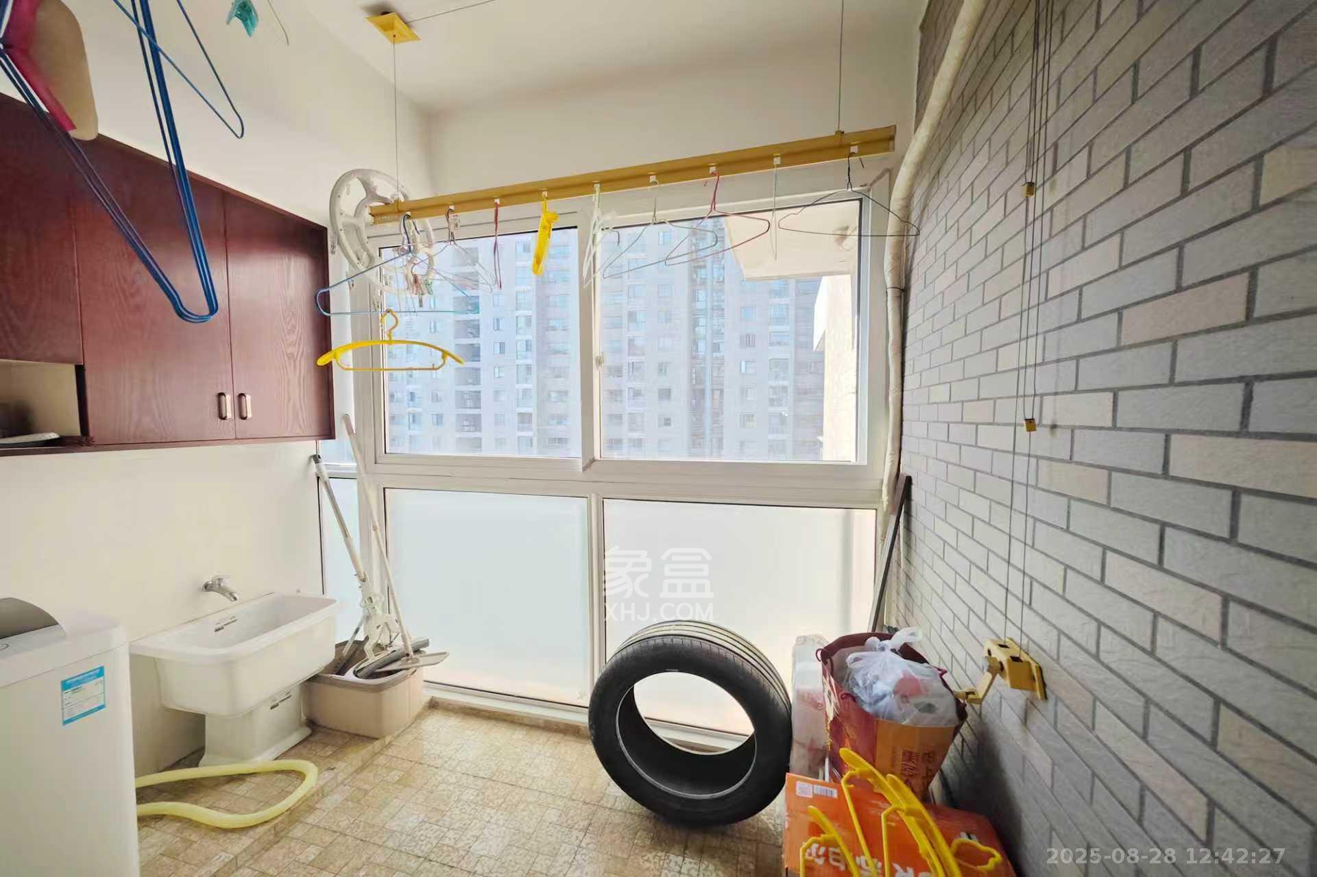 丽星景园  4室2厅2卫   3700.00元/月室内图