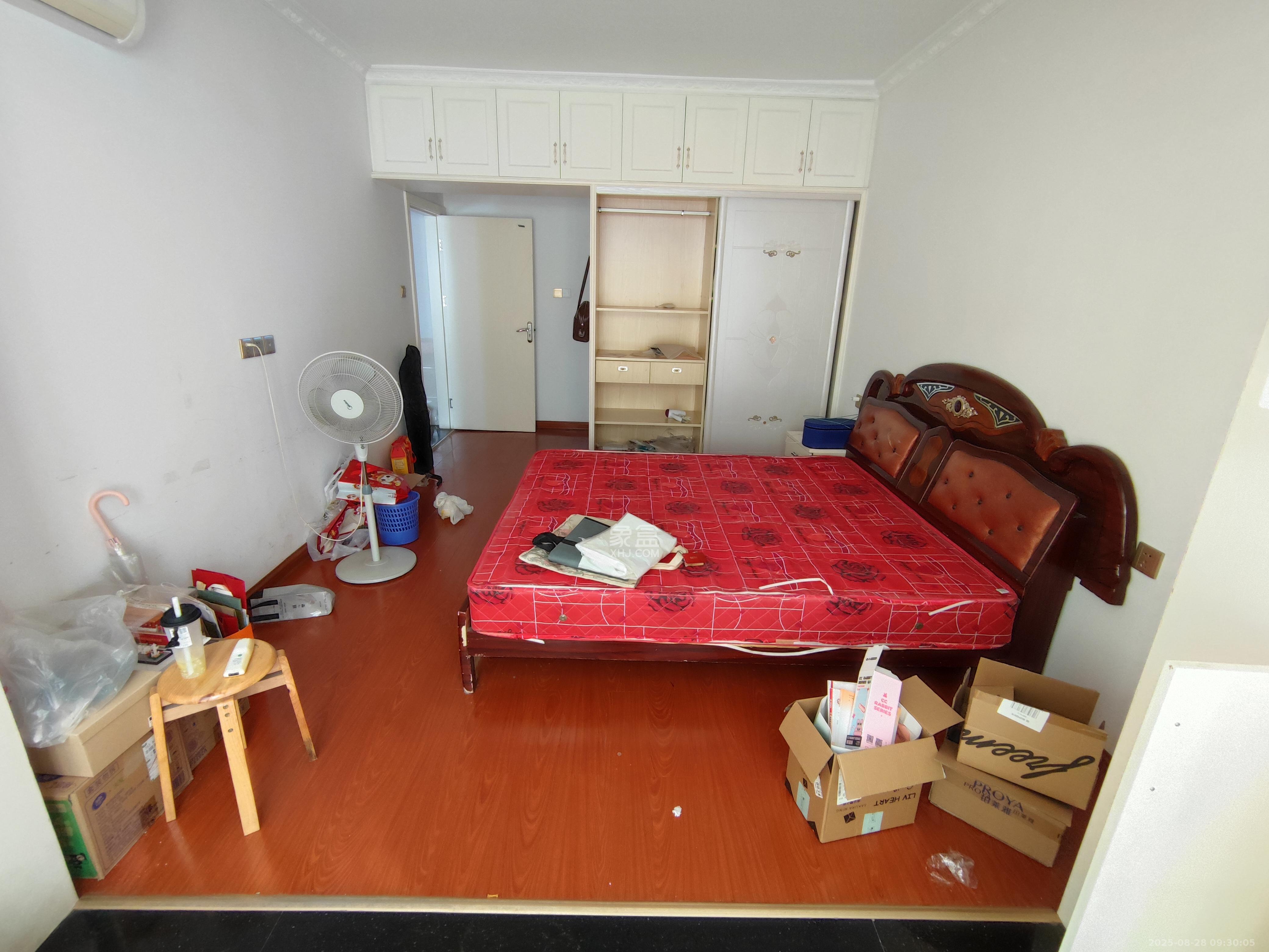 联丰苑 3室2厅1卫 2000.0元/月 联丰苑 3室2厅1卫 2000.0元/月室内图