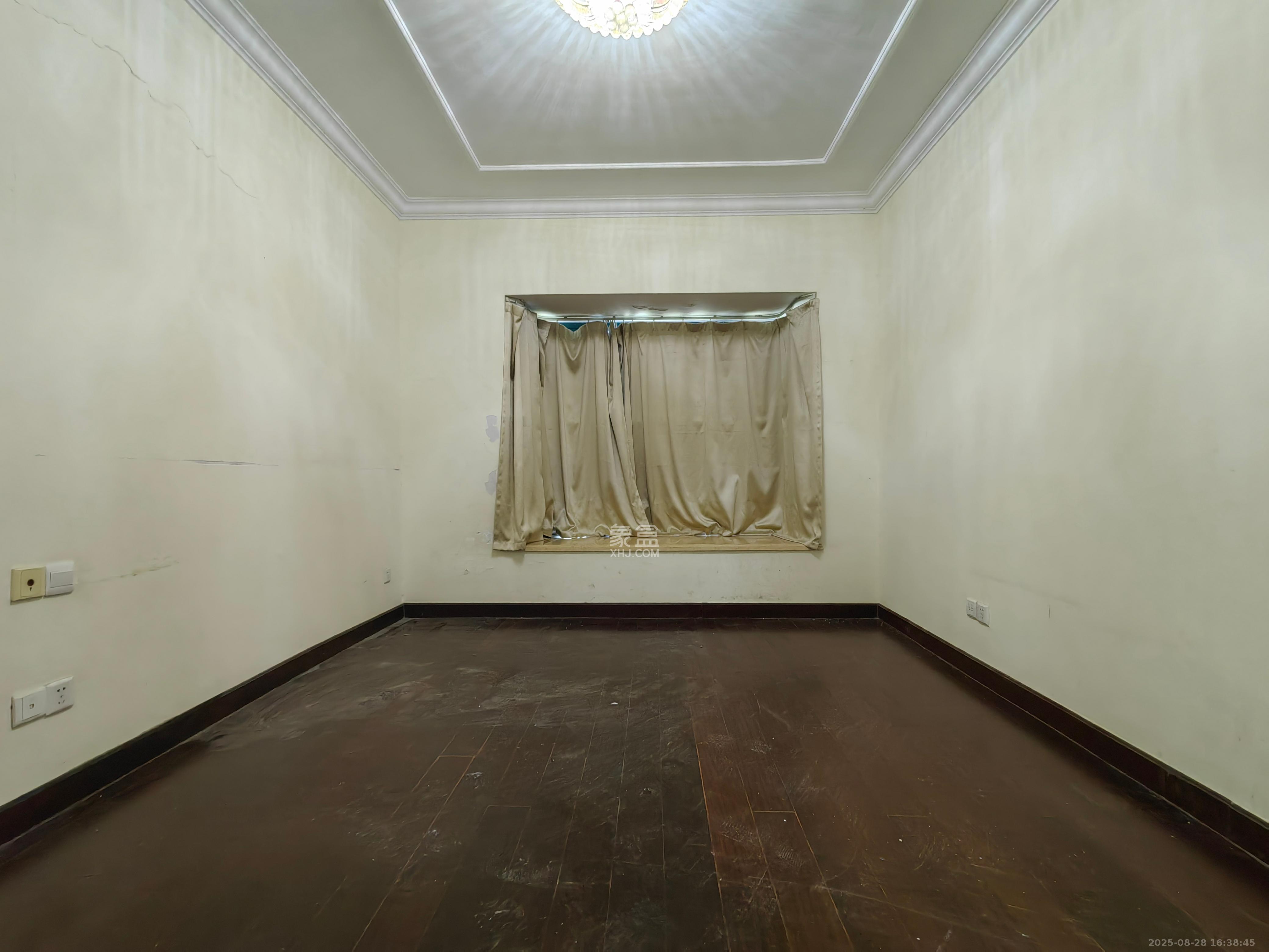 恒大雅苑  3室2厅2卫    2200.0元/月室内图