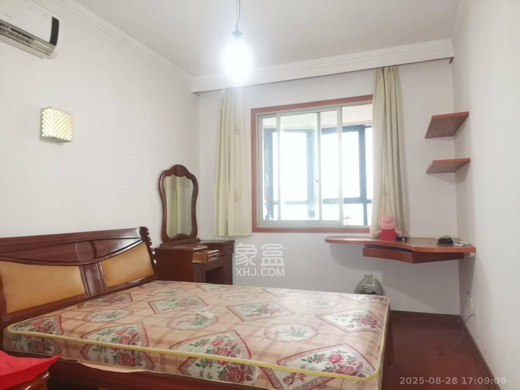 南国新城 2室2厅2卫 2000.0元/月 南国新城 2室2厅2卫 2000.0元/月室内图