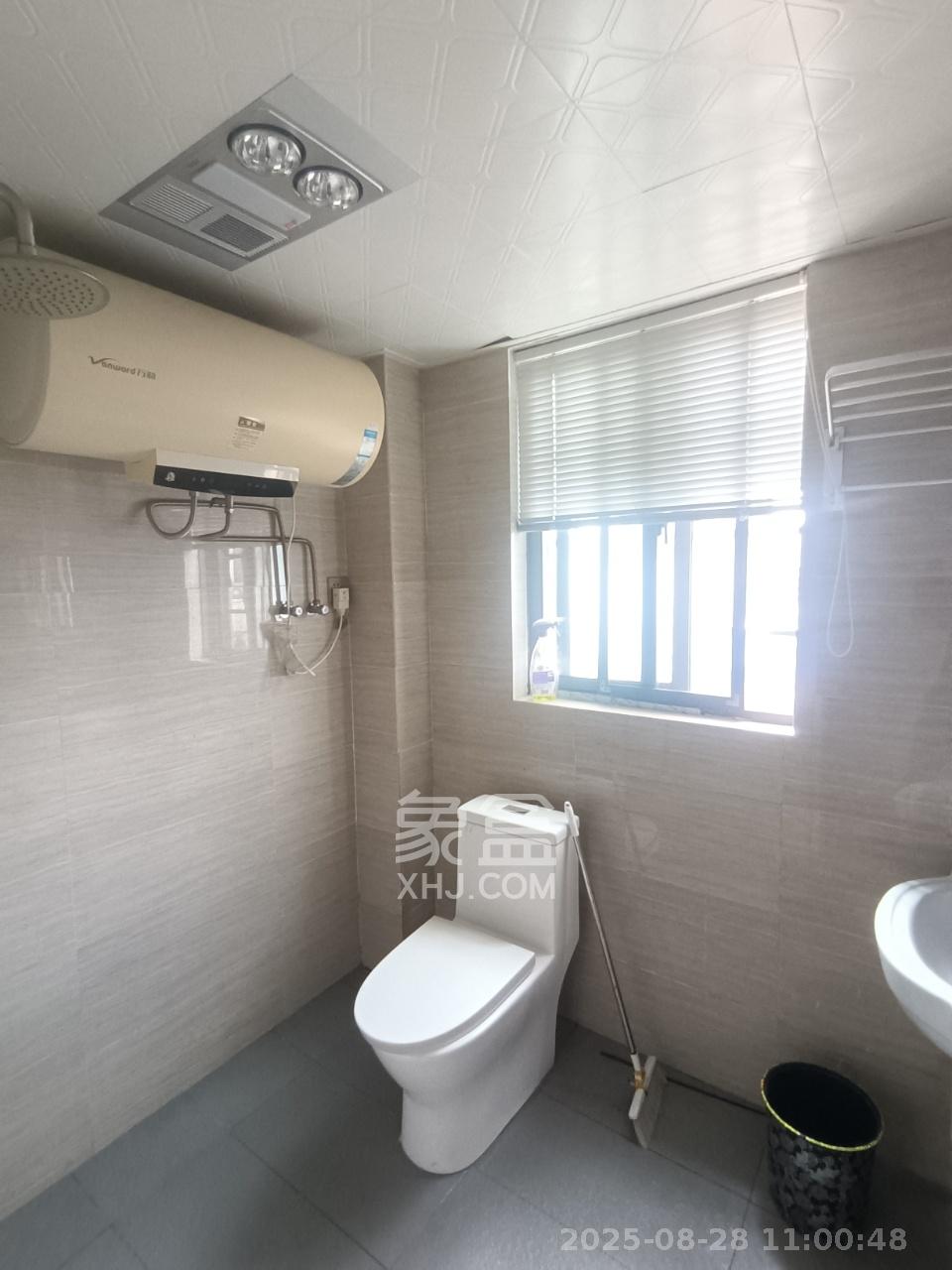 兴邦花城  4室2厅2卫    1800.0元/月室内图