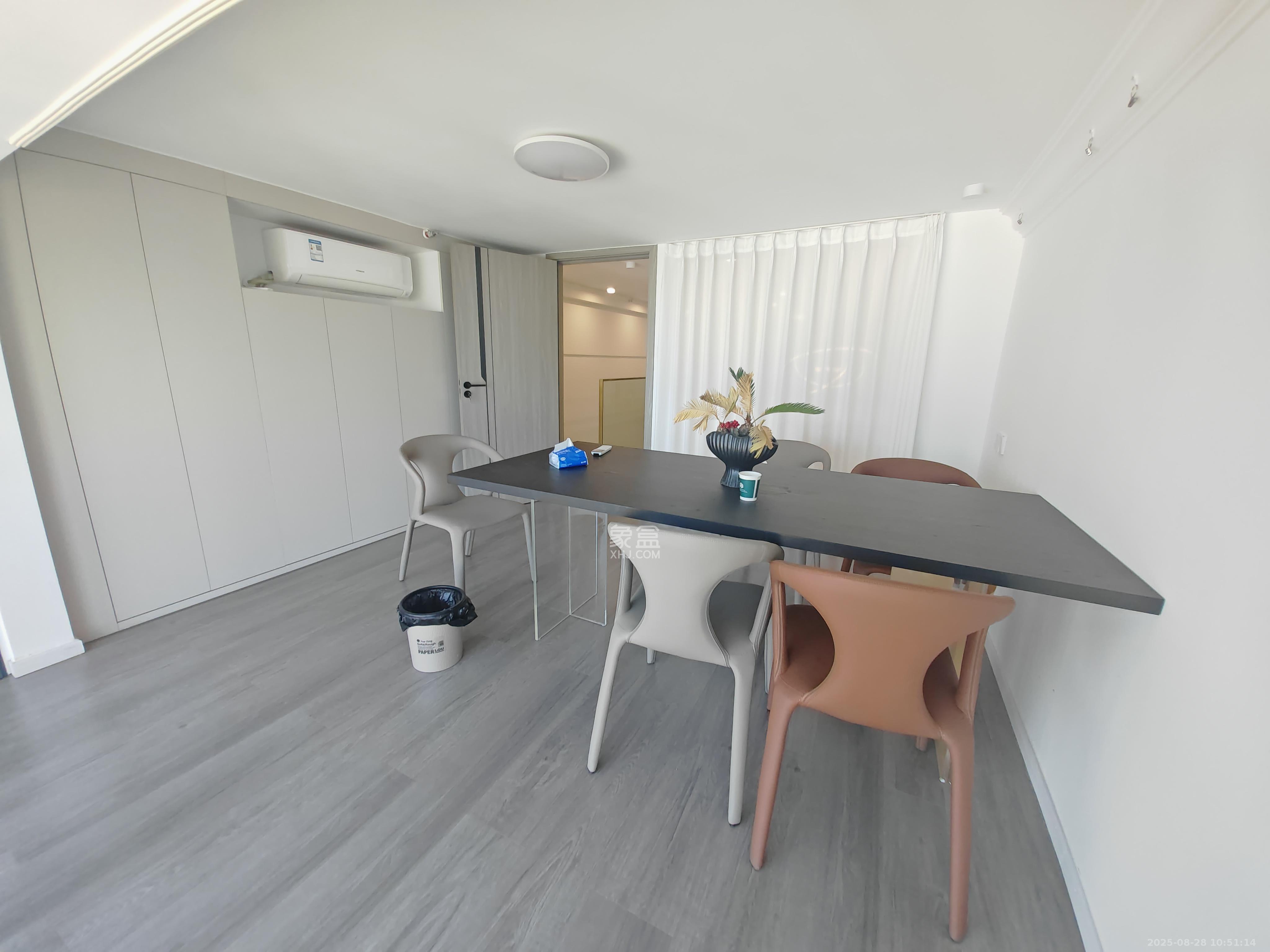 京武浪琴山三期（京武中心）  2室1厅1卫    3200.0元/月室内图