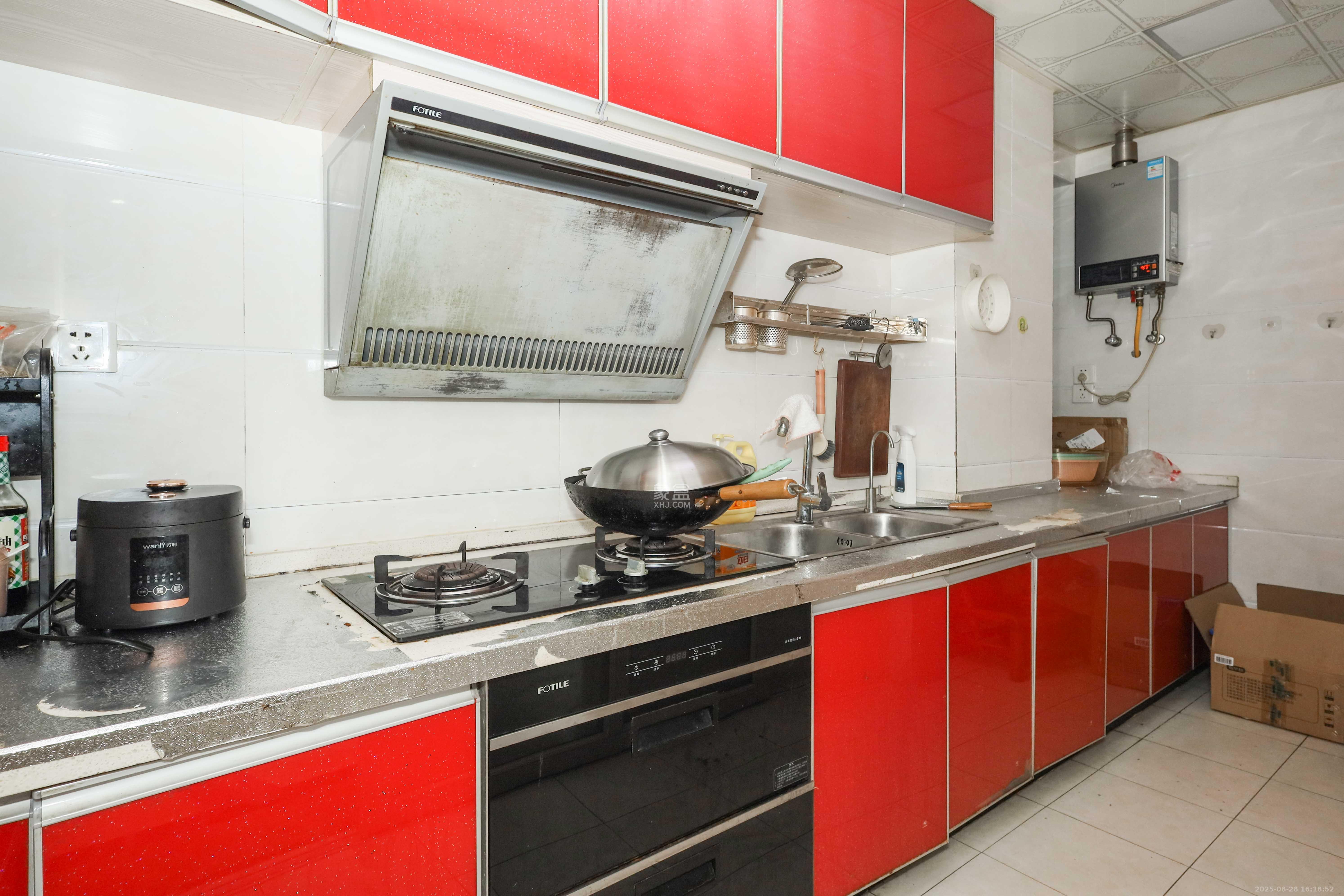 中国铁建梅溪青秀一期  3室2厅1卫    93.0万 中国铁建梅溪青秀一期  3室2厅1卫    93.0万厨房