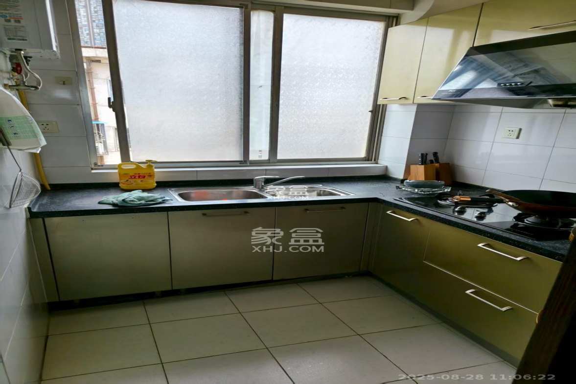 佳园星城  1室0厅0卫    1350.0元/月 佳园星城  1室0厅0卫    1350.0元/月室内图