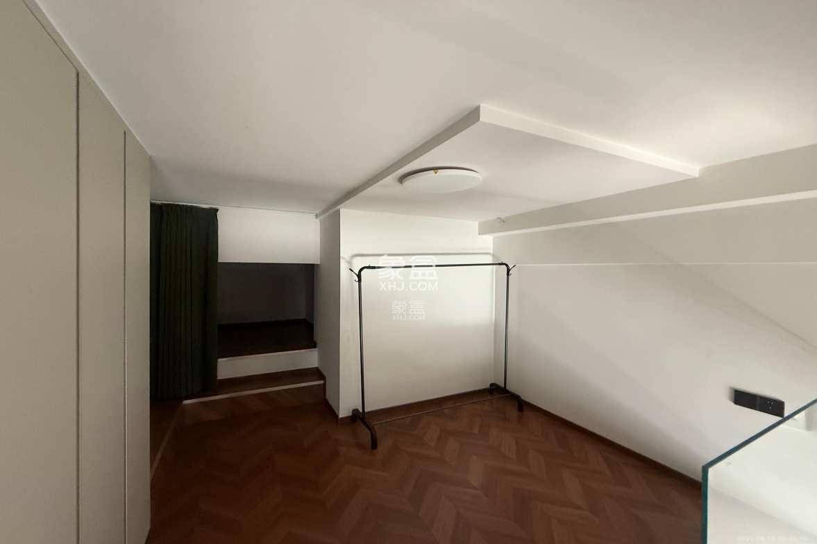 保利中环广场(保利中悦苑) 2室1厅1卫 2500.0元/月 保利中环广场(保利中悦苑) 2室1厅1卫 2500.0元/月室内图