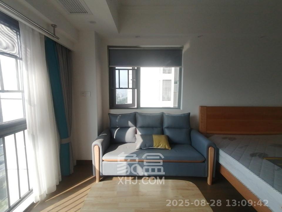 潇湘奥林匹克花园  1室1厅1卫    1800.0元/月 潇湘奥林匹克花园  1室1厅1卫    1800.0元/月室内图