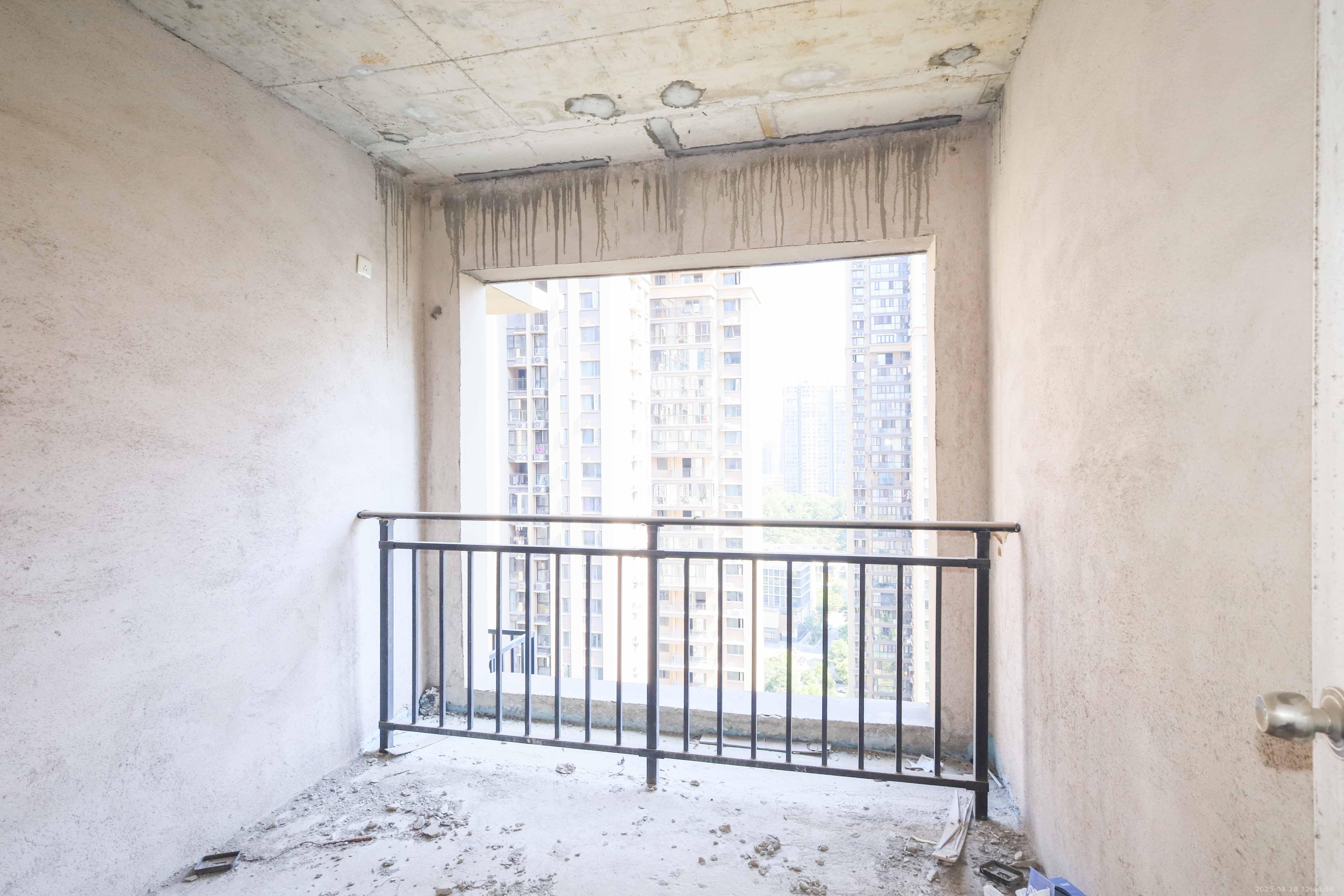 梅溪湖合能璞丽  3室2厅2卫    130.0万 梅溪湖合能璞丽  3室2厅2卫    130.0万卧室