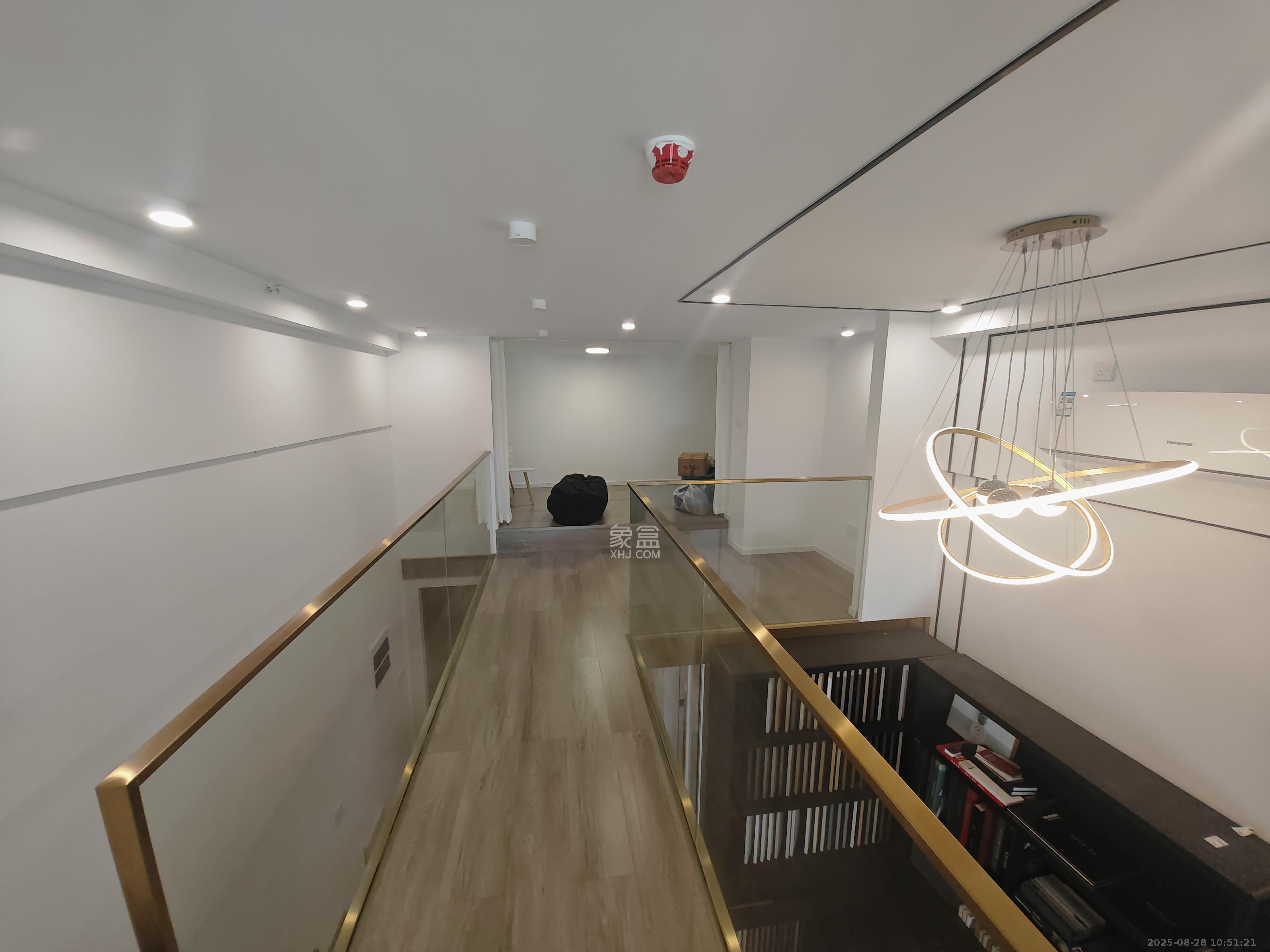 京武浪琴山三期（京武中心）  2室1厅1卫    3200.0元/月室内图