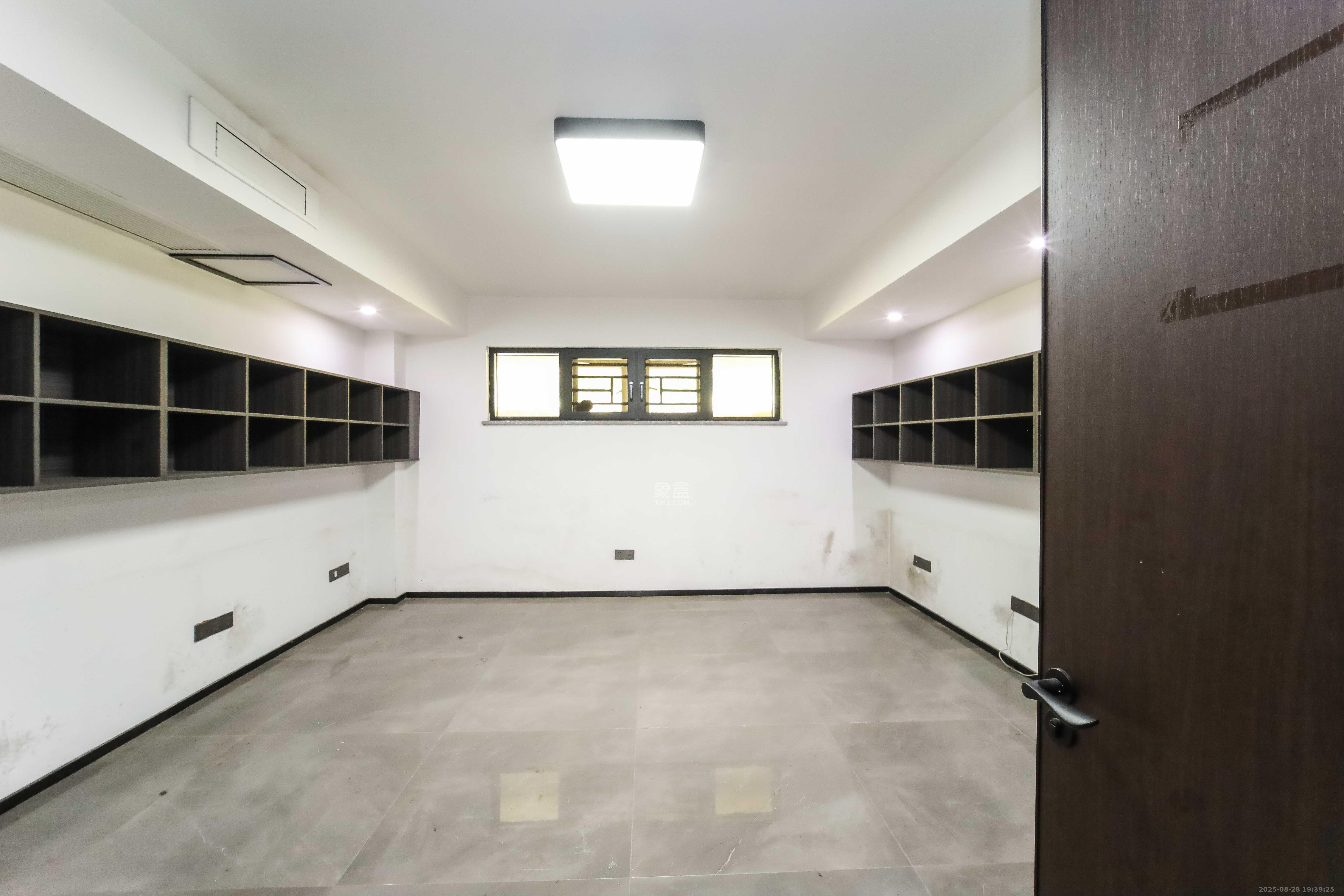 锦湘国际星城四期(金丽苑)  4室2厅3卫    480.0万 锦湘国际星城四期(金丽苑)  4室2厅3卫    480.0万其他