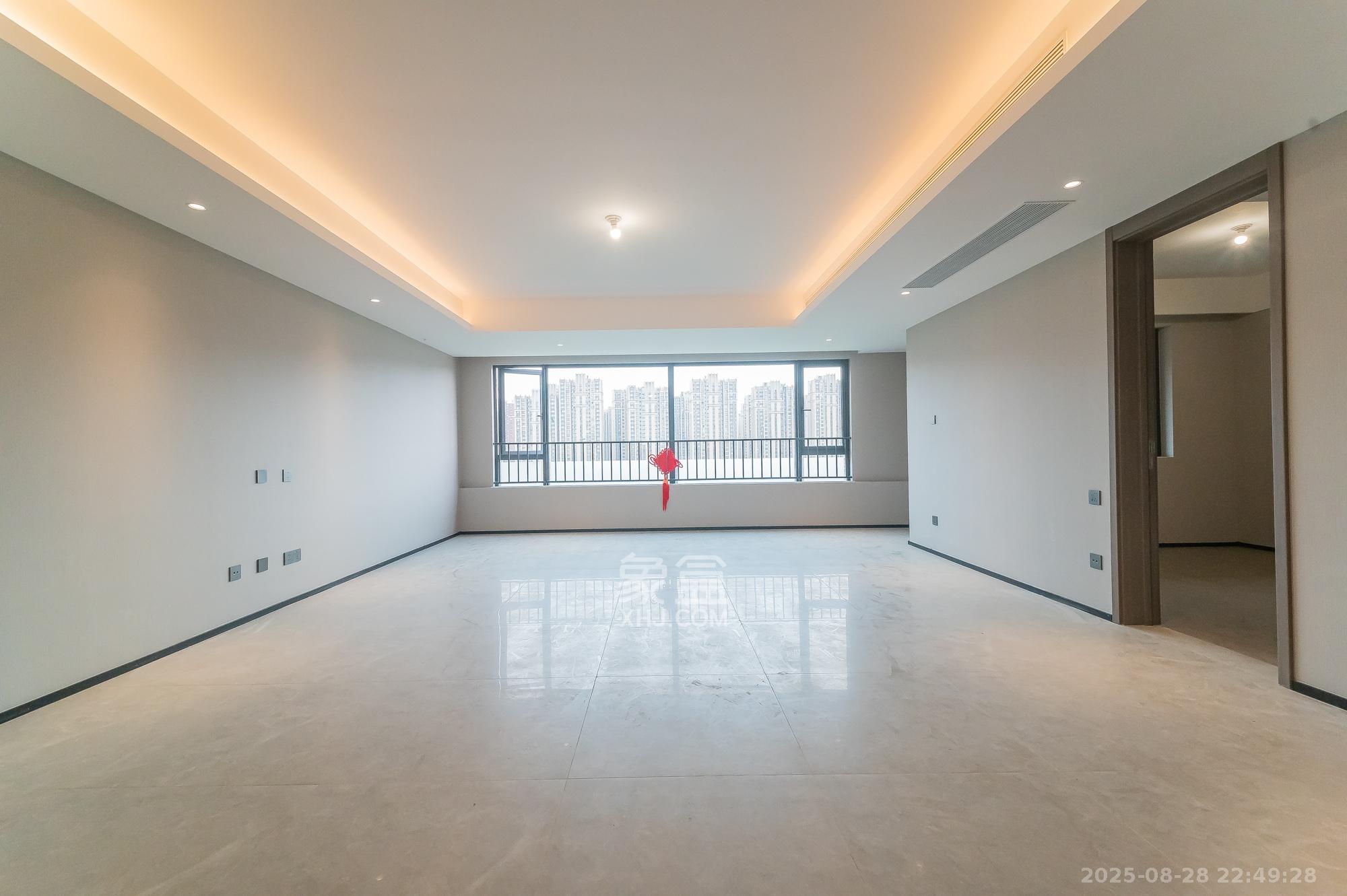 万科松湖天地 4室2厅2卫 198.8万 万科松湖天地 4室2厅2卫 198.8万客厅