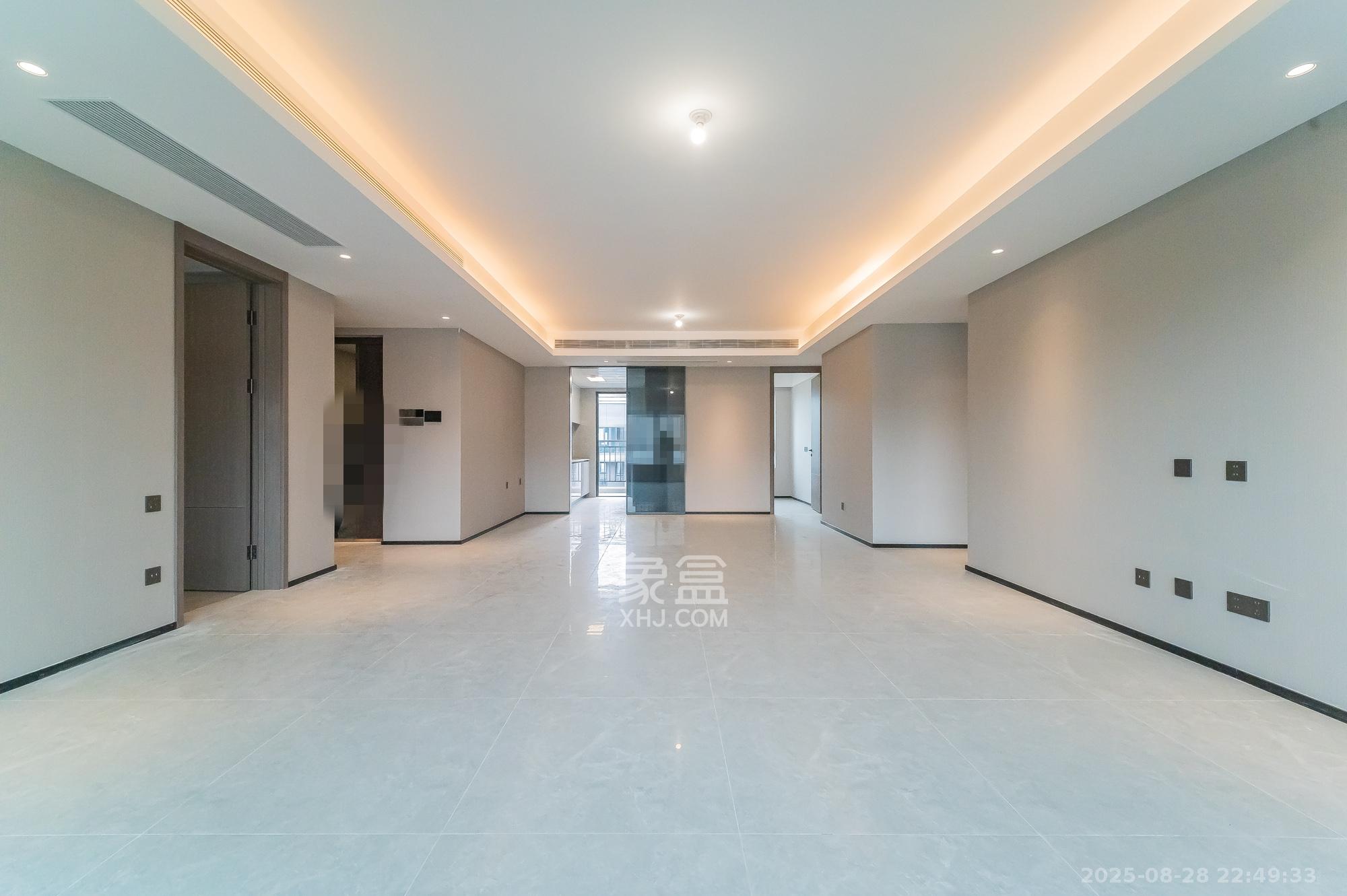 万科松湖天地 4室2厅2卫 198.8万 万科松湖天地 4室2厅2卫 198.8万客厅