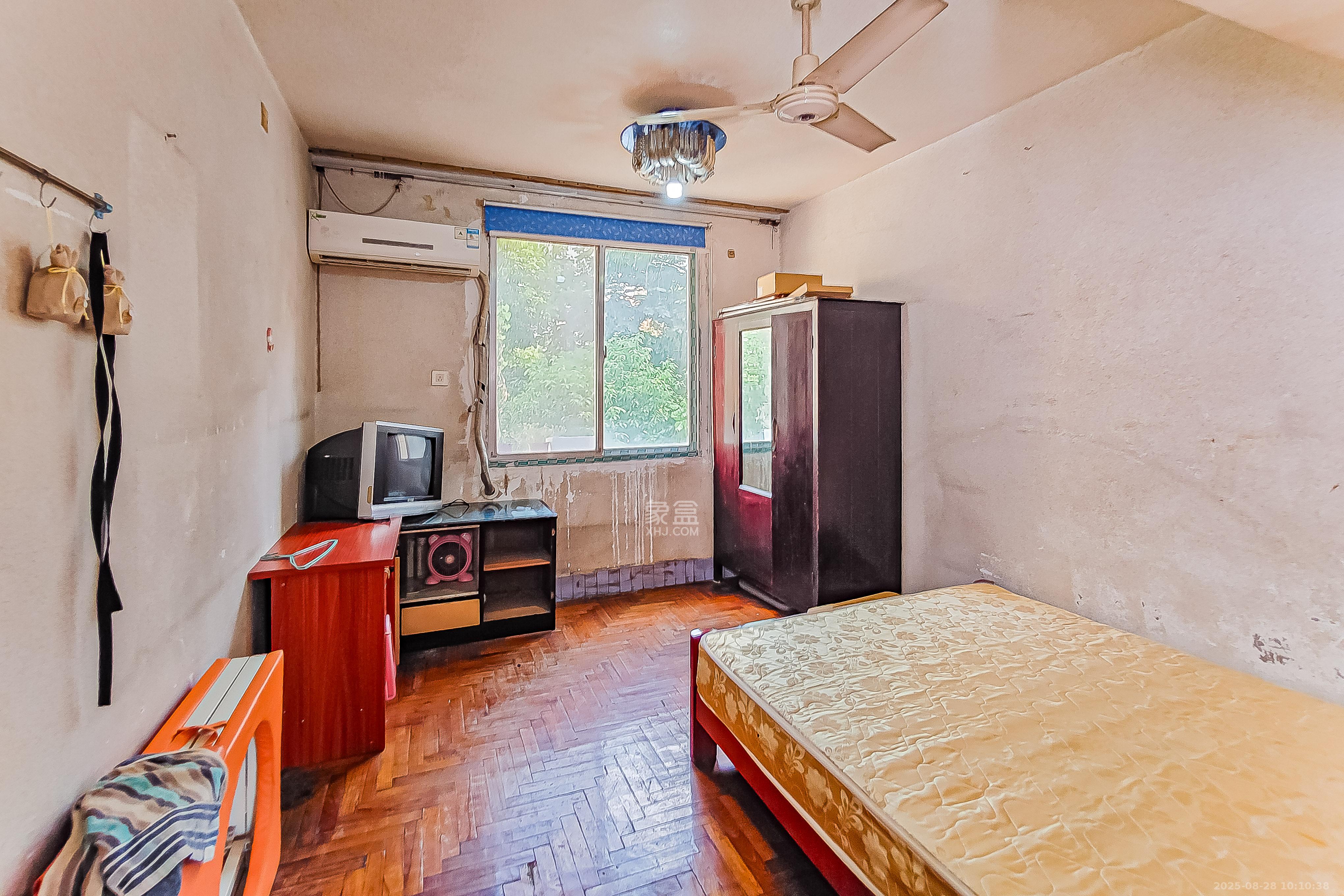 人民新村  2室1厅1卫    38.0万 人民新村  2室1厅1卫    38.0万卧室