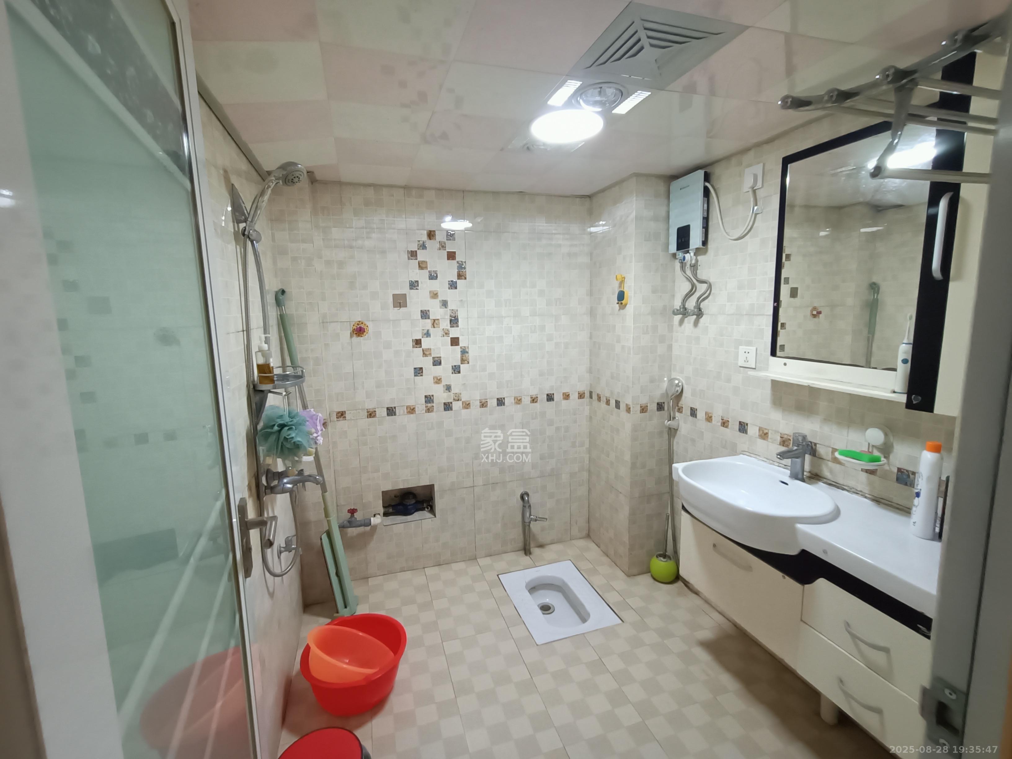 荣鑫家园  2室2厅1卫    1650.0元/月室内图