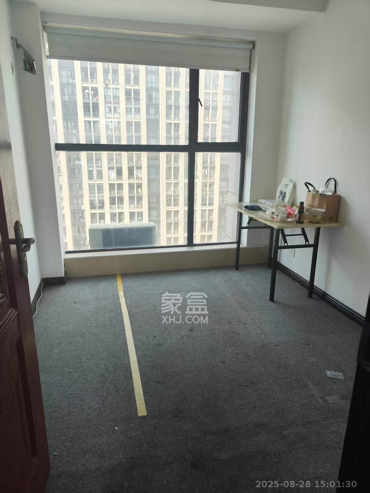 湘腾城市广场  3室2厅1卫    3000.0元/月 湘腾城市广场  3室2厅1卫    3000.0元/月室内图