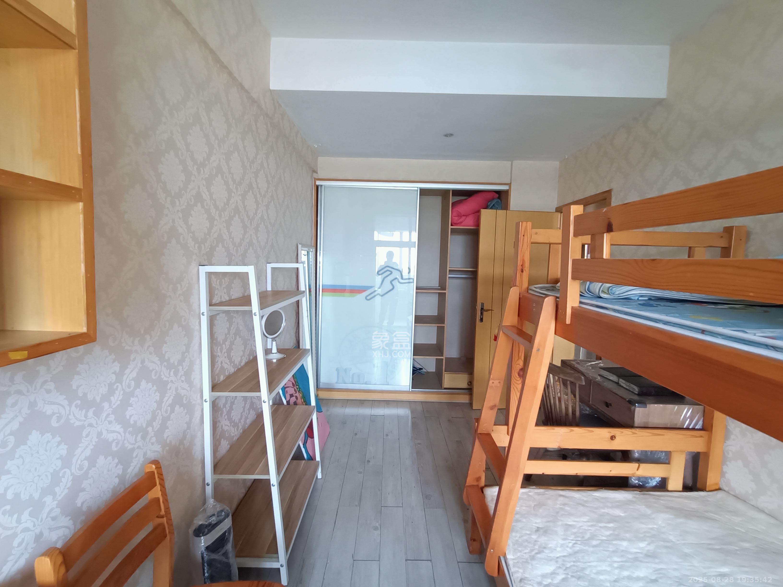 荣鑫家园 2室2厅1卫 1650.0元/月 荣鑫家园 2室2厅1卫 1650.0元/月室内图