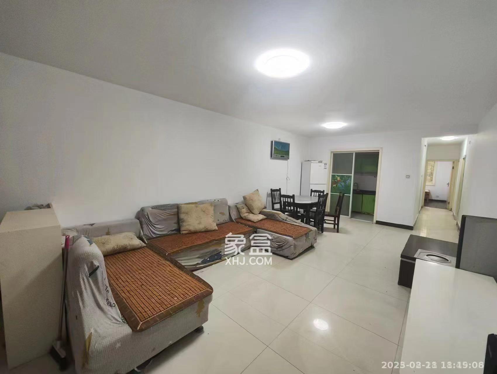 御景龙城  3室2厅2卫    1800.0元/月 御景龙城  3室2厅2卫    1800.0元/月室内图