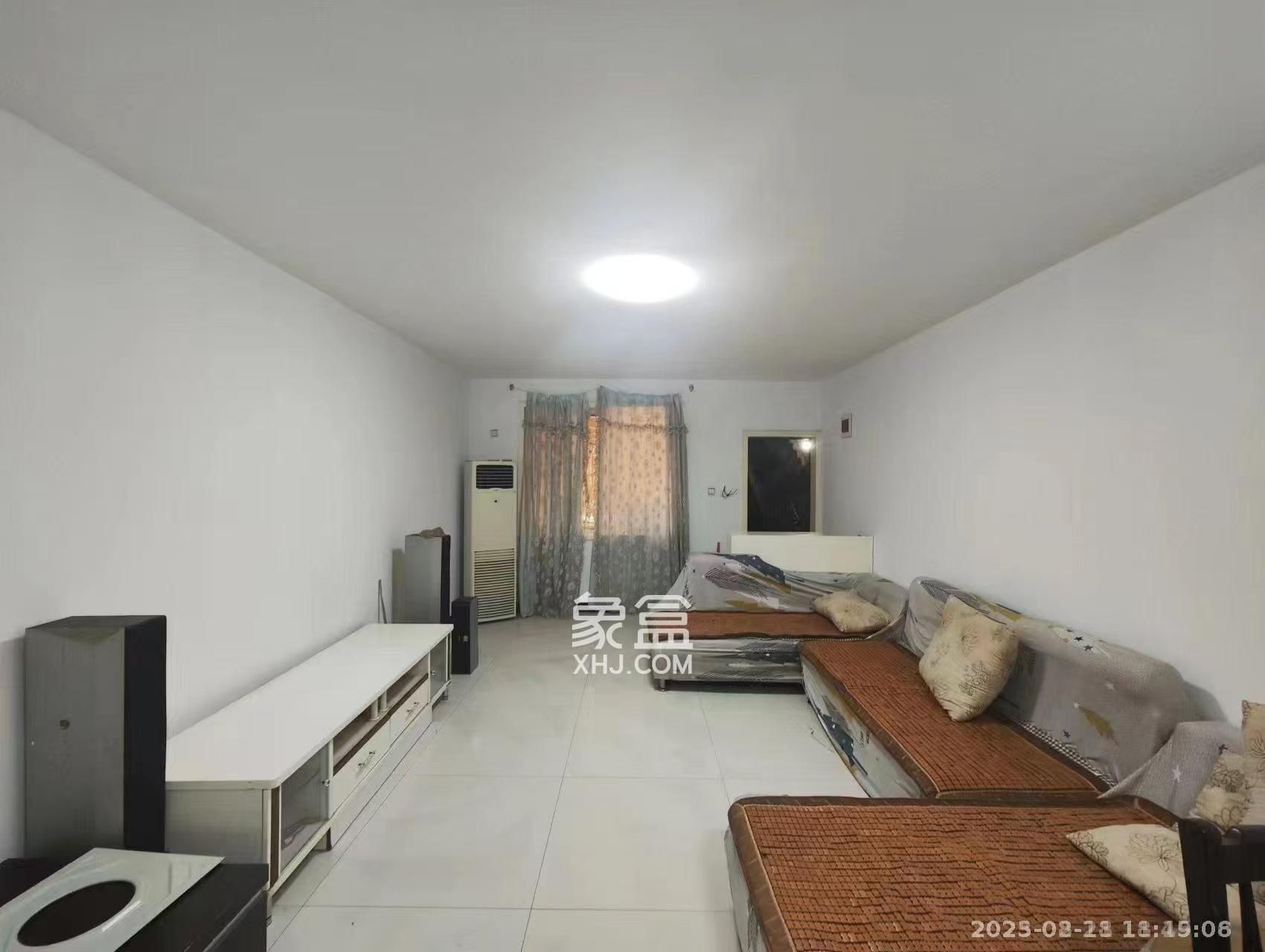 御景龙城  3室2厅2卫    1800.0元/月 御景龙城  3室2厅2卫    1800.0元/月室内图