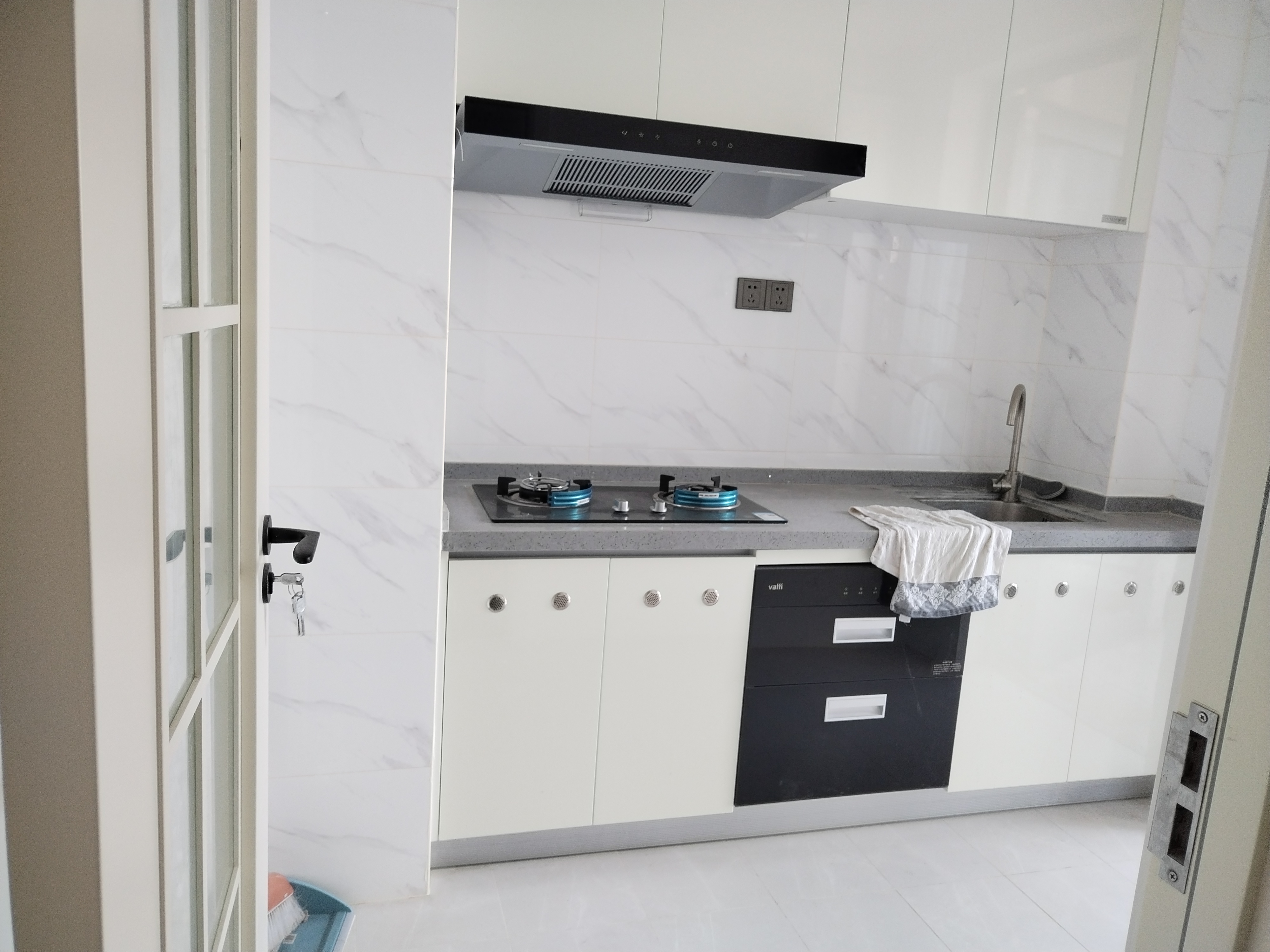 尚运上品 3室2厅2卫 6000.0元/月 尚运上品 3室2厅2卫 6000.0元/月室内图