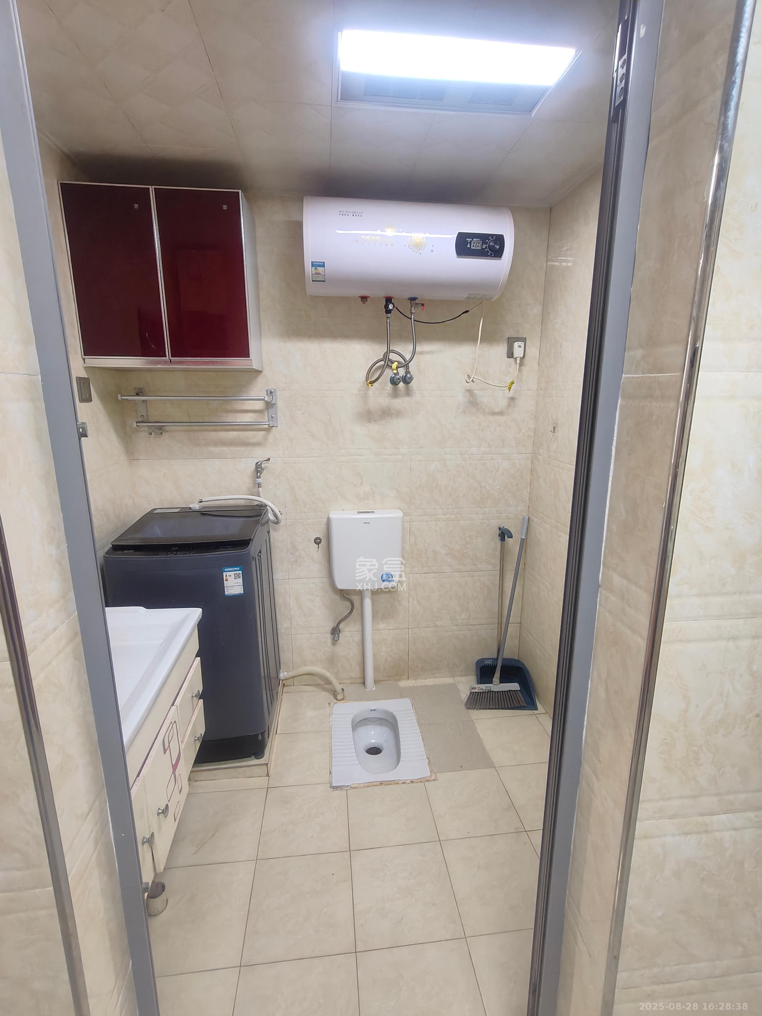 蝴蝶谷  2室1厅1卫    1200.0元/月室内图