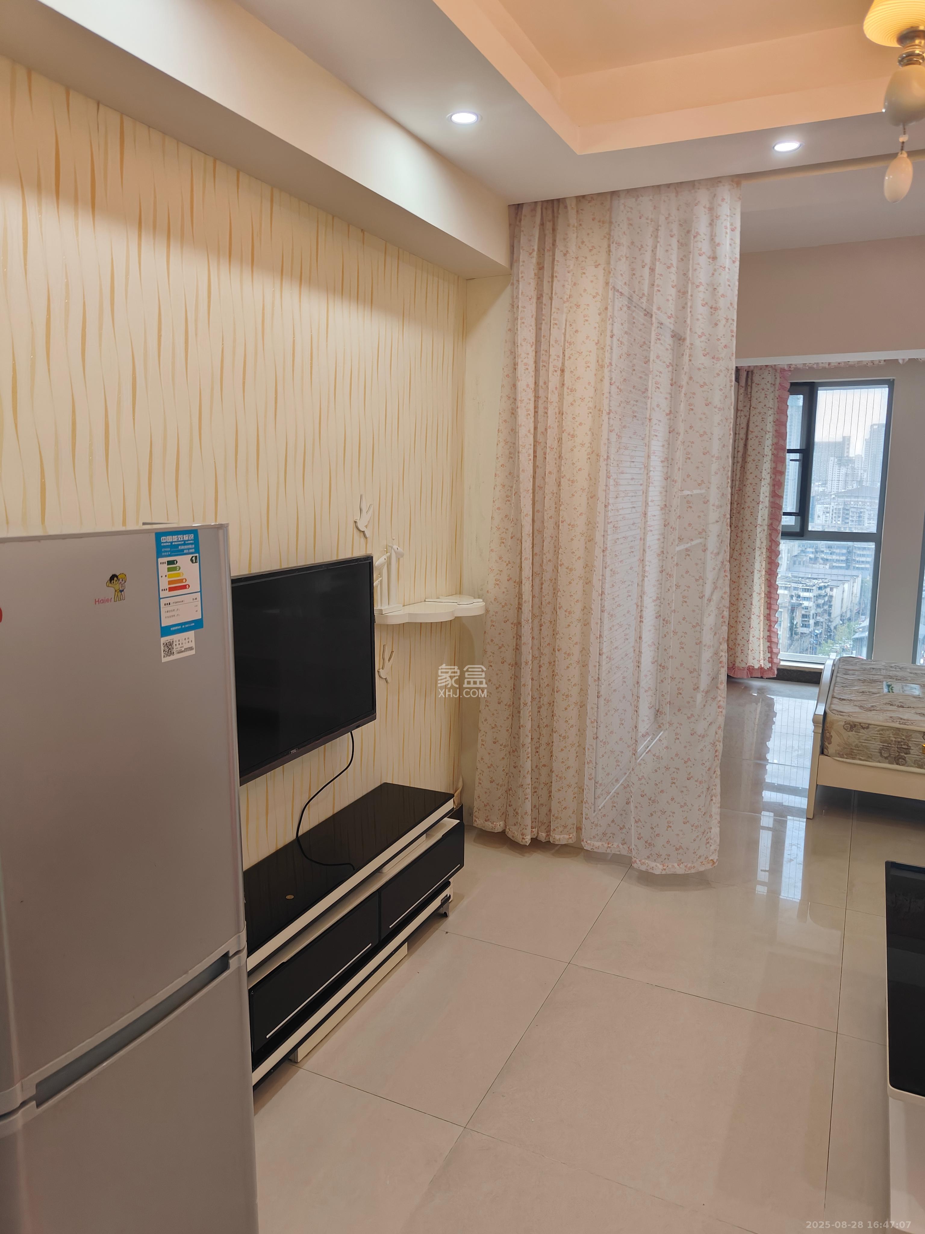 东宸19公馆  1室1厅1卫    2000.0元/月 东宸19公馆  1室1厅1卫    2000.0元/月室内图