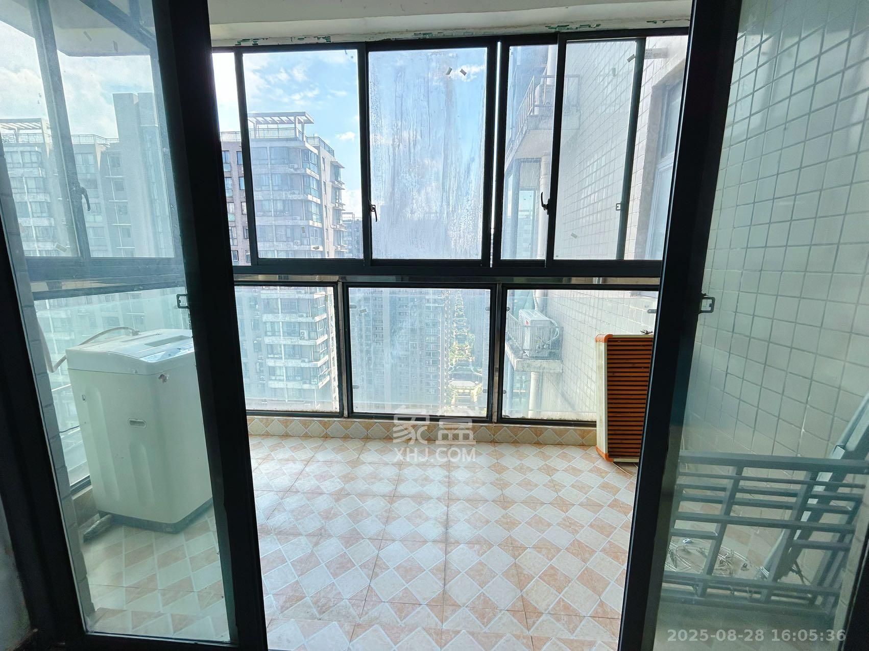 湘江世纪城融江苑  2室2厅1卫    1700.0元/月室内图