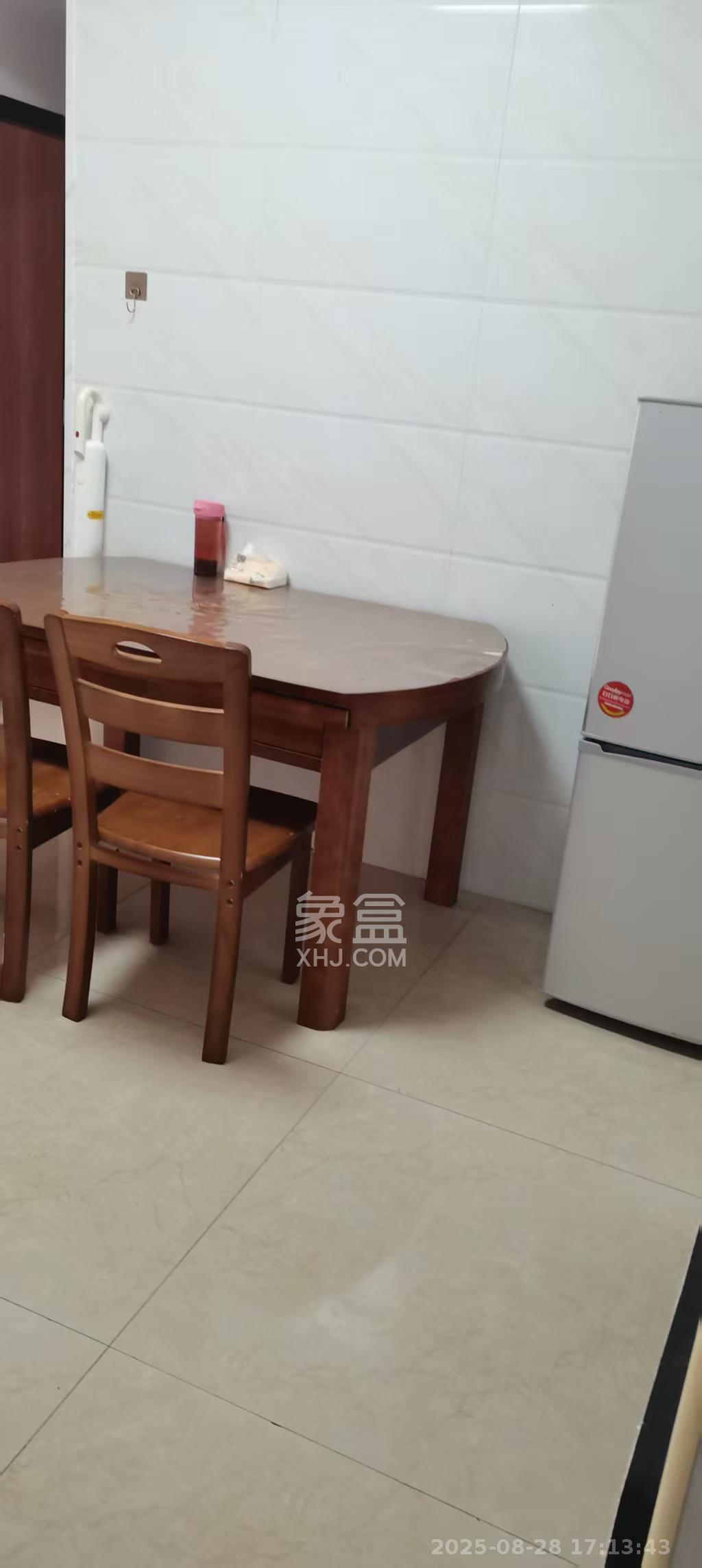 金南家园一期  2室1厅1卫   1800.00元/月室内图
