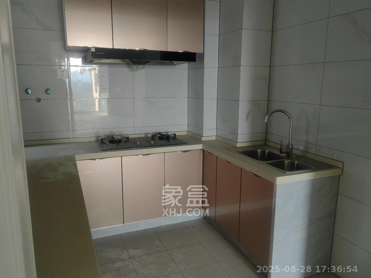 和悦城(蟠龙景苑)  3室2厅1卫   2100.00元/月室内图