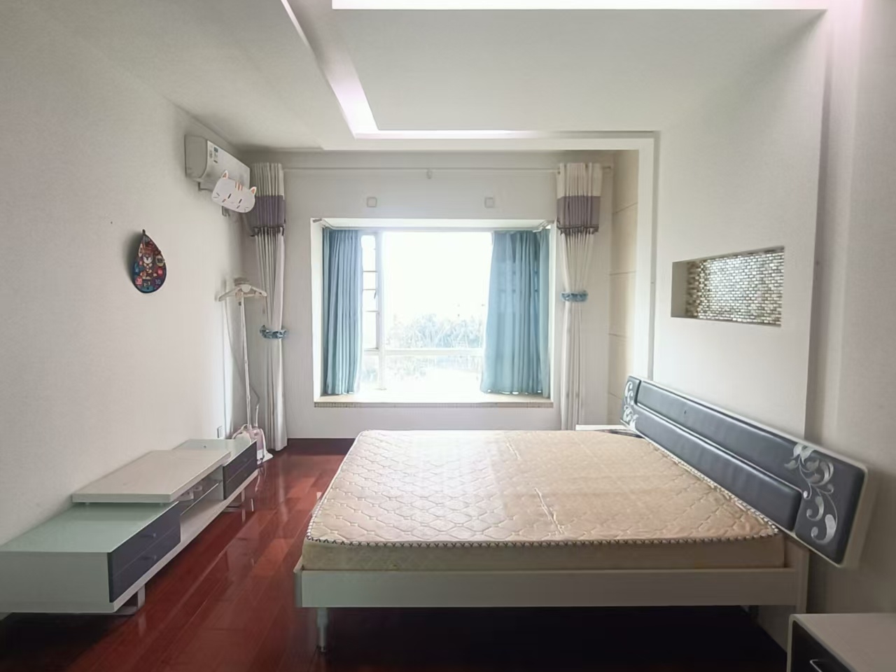 奥林匹克花园  4室2厅2卫   6000.00元/月室内图
