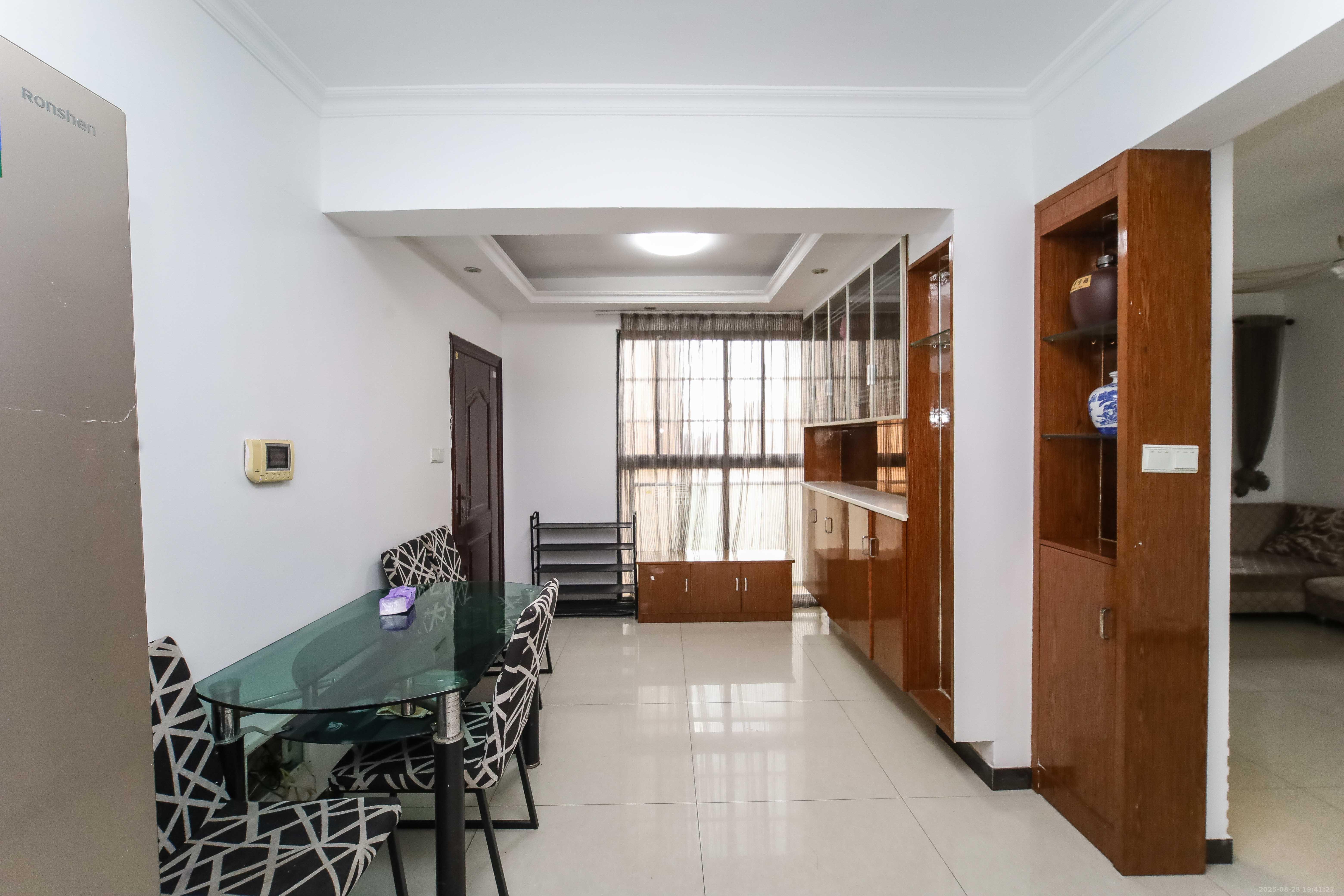 江河双水湾  3室2厅2卫    105.0万客厅