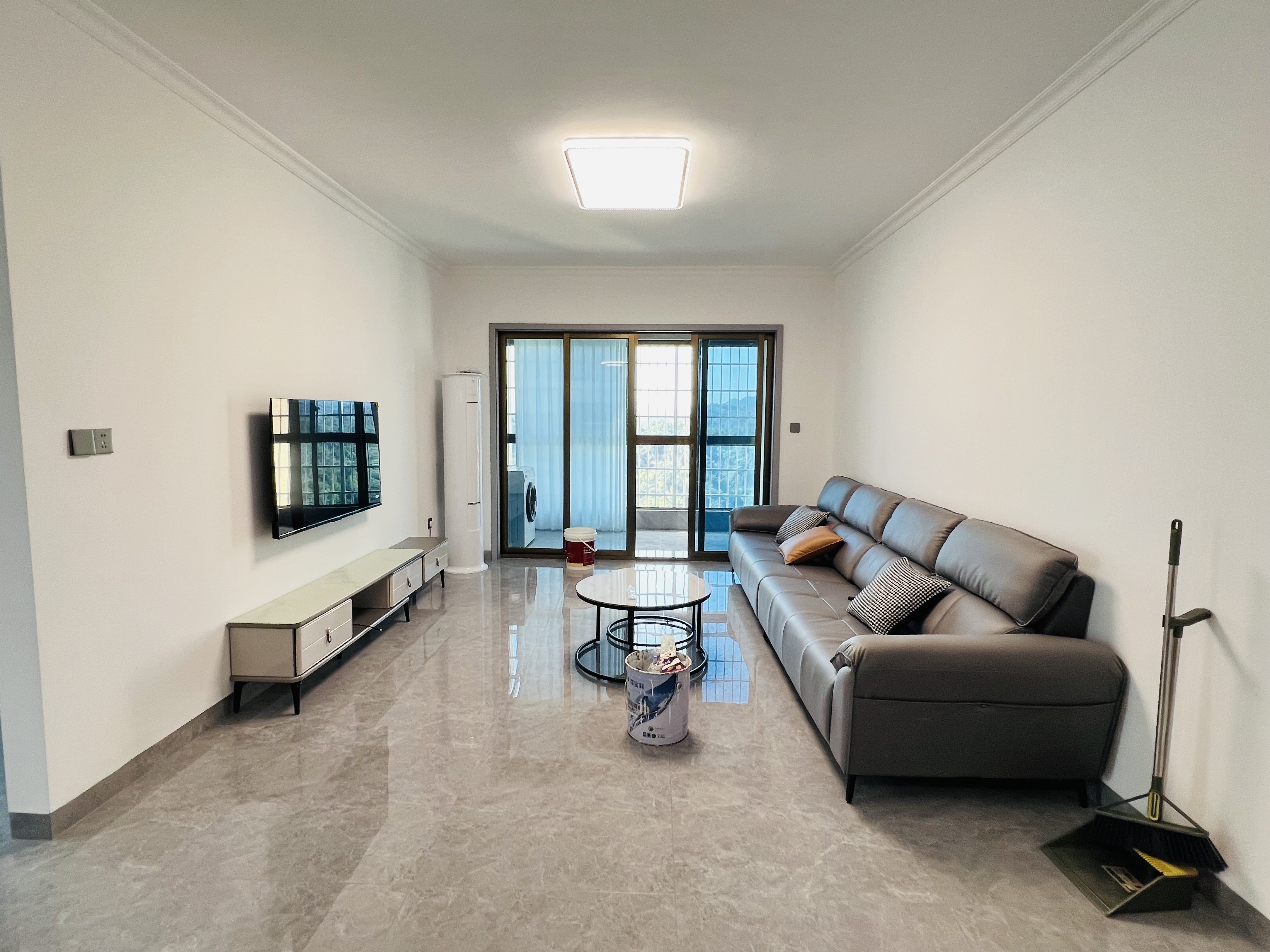 碧桂园 3室2厅1卫 1700.0元/月 碧桂园 3室2厅1卫 1700.0元/月室内图