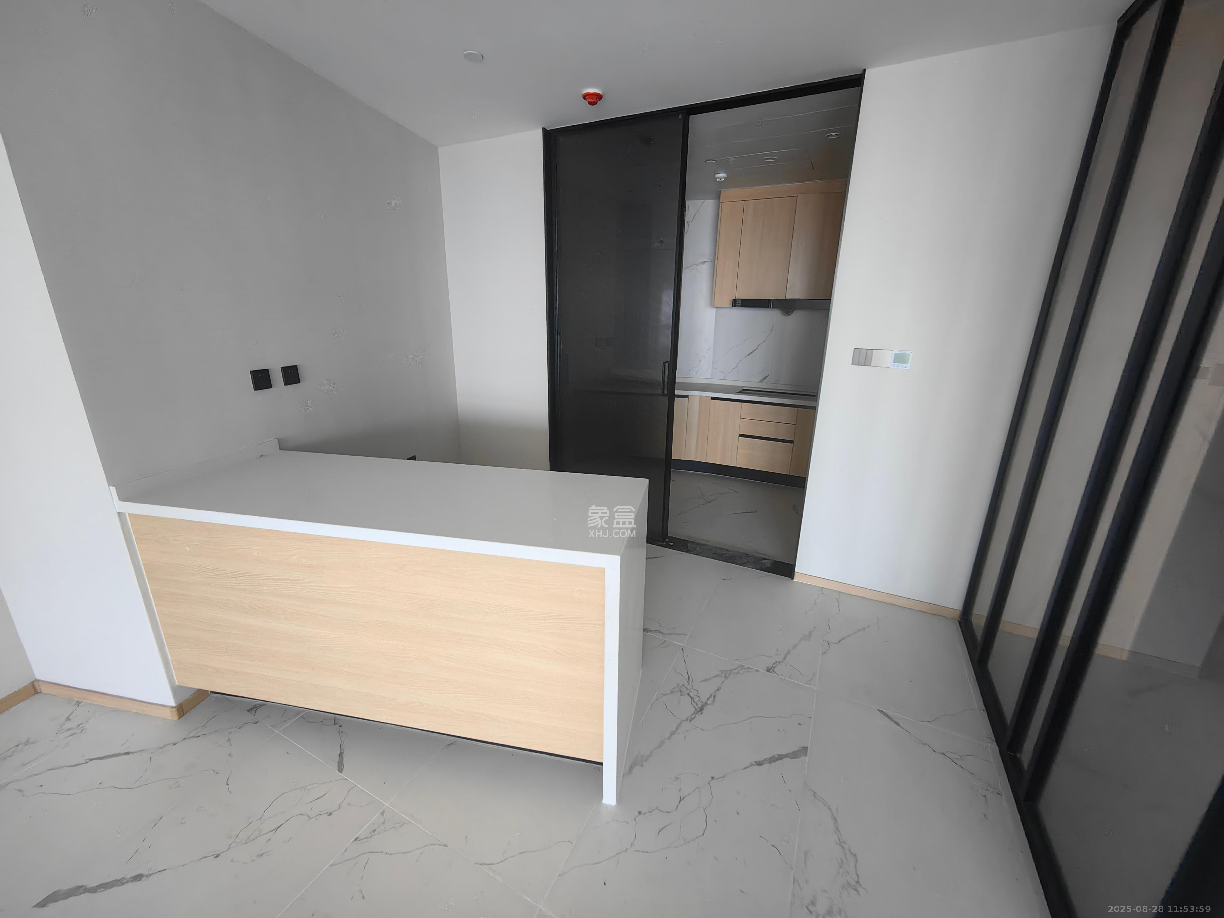 正荣梅溪紫阙台  4室2厅4卫    8000.0元/月室内图