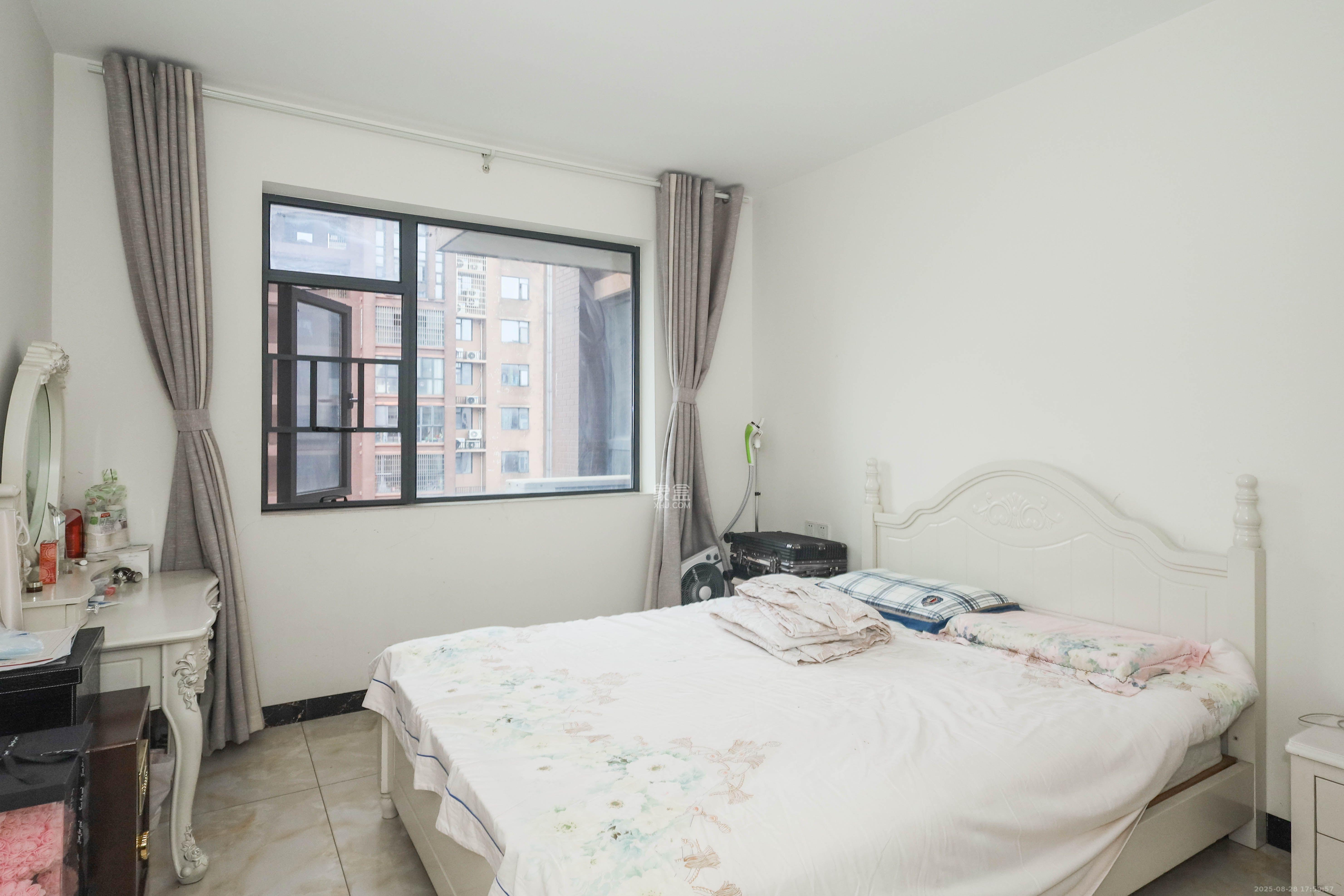 梅溪峰汇(房聚梅溪壹中心) 4室2厅1卫 4000.0元/月 梅溪峰汇(房聚梅溪壹中心) 4室2厅1卫 4000.0元/月室内图