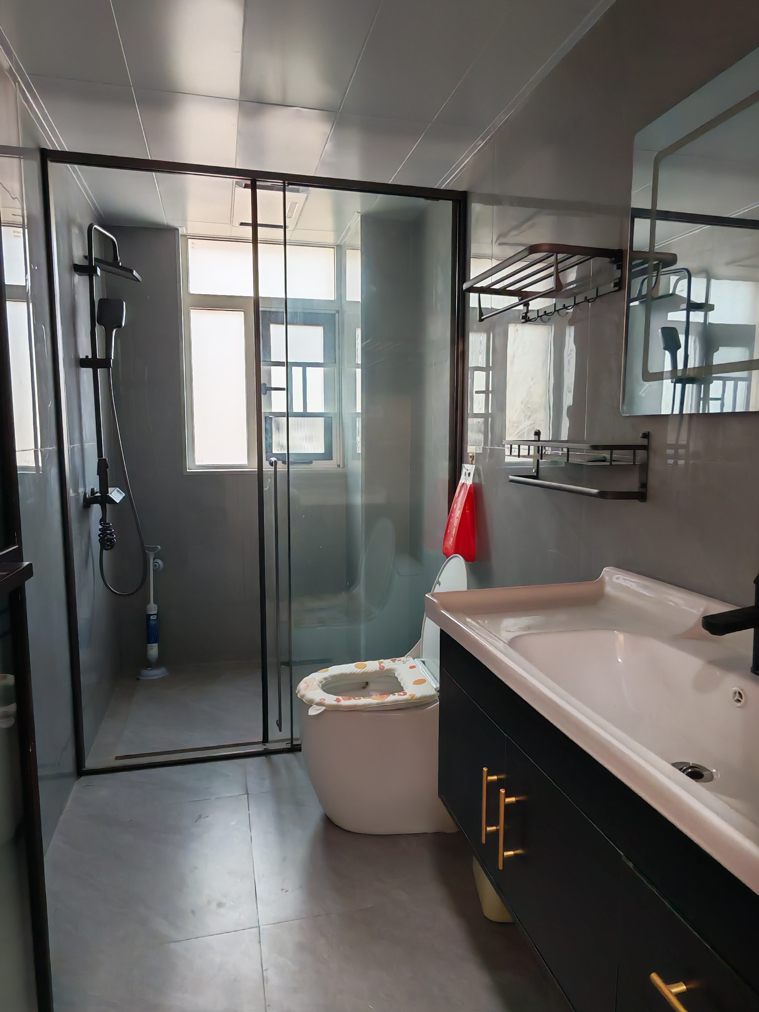 碧桂园梓山府 3室2厅2卫 2500.0元/月 碧桂园梓山府 3室2厅2卫 2500.0元/月室内图