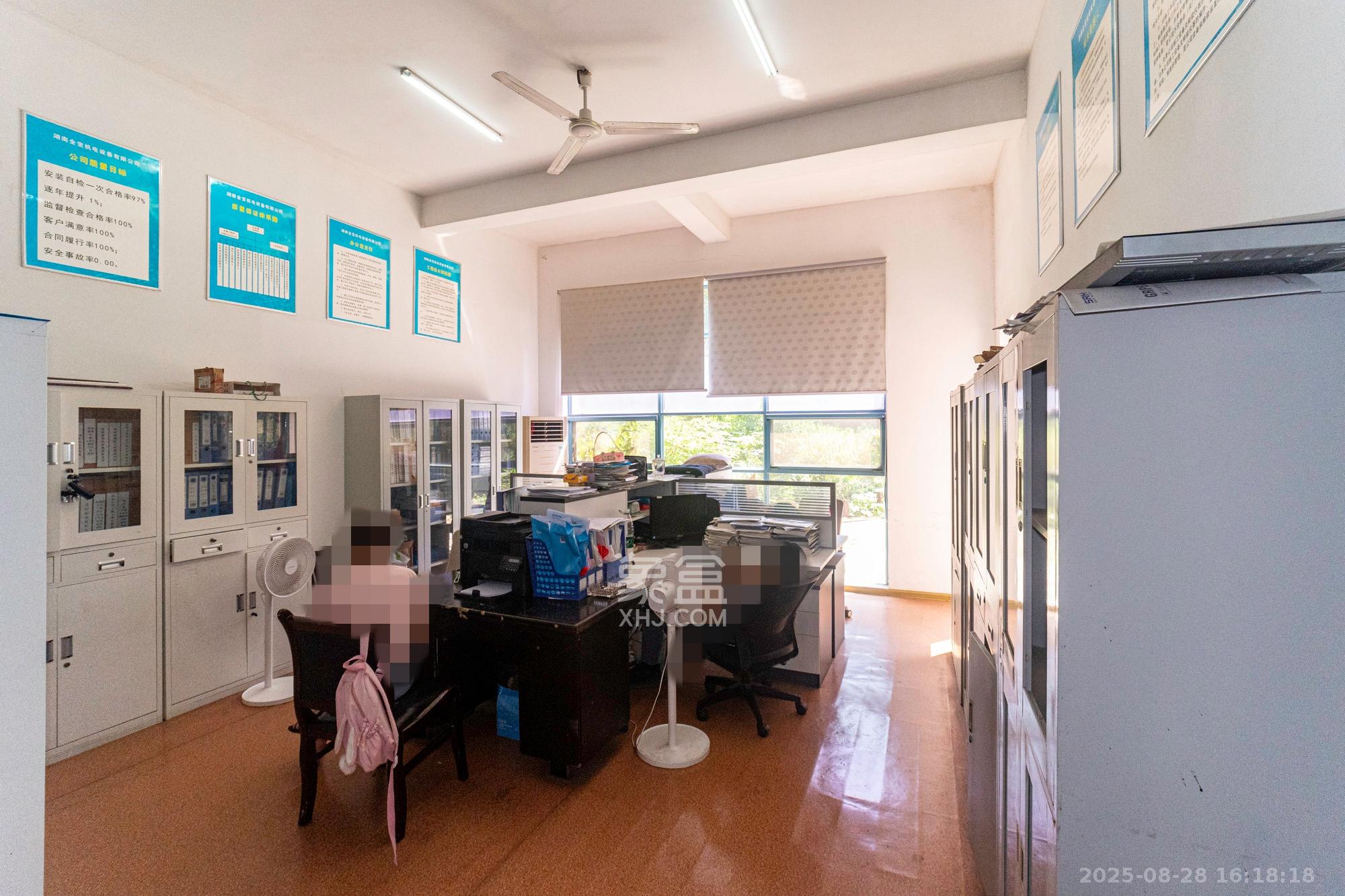 湘龙家园  6室3厅4卫    350.0万 湘龙家园  6室3厅4卫    350.0万