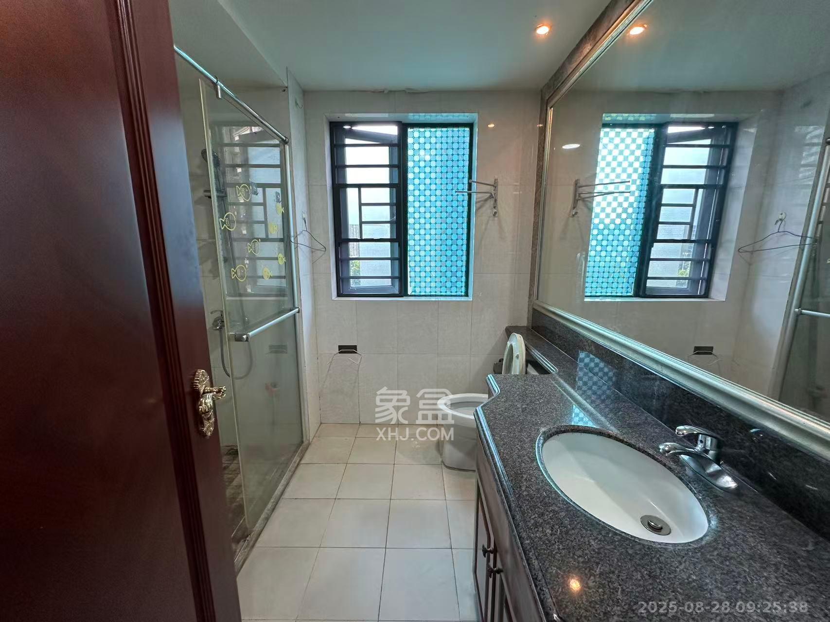 恒大绿洲 3室2厅2卫 2700.0元/月 恒大绿洲 3室2厅2卫 2700.0元/月室内图